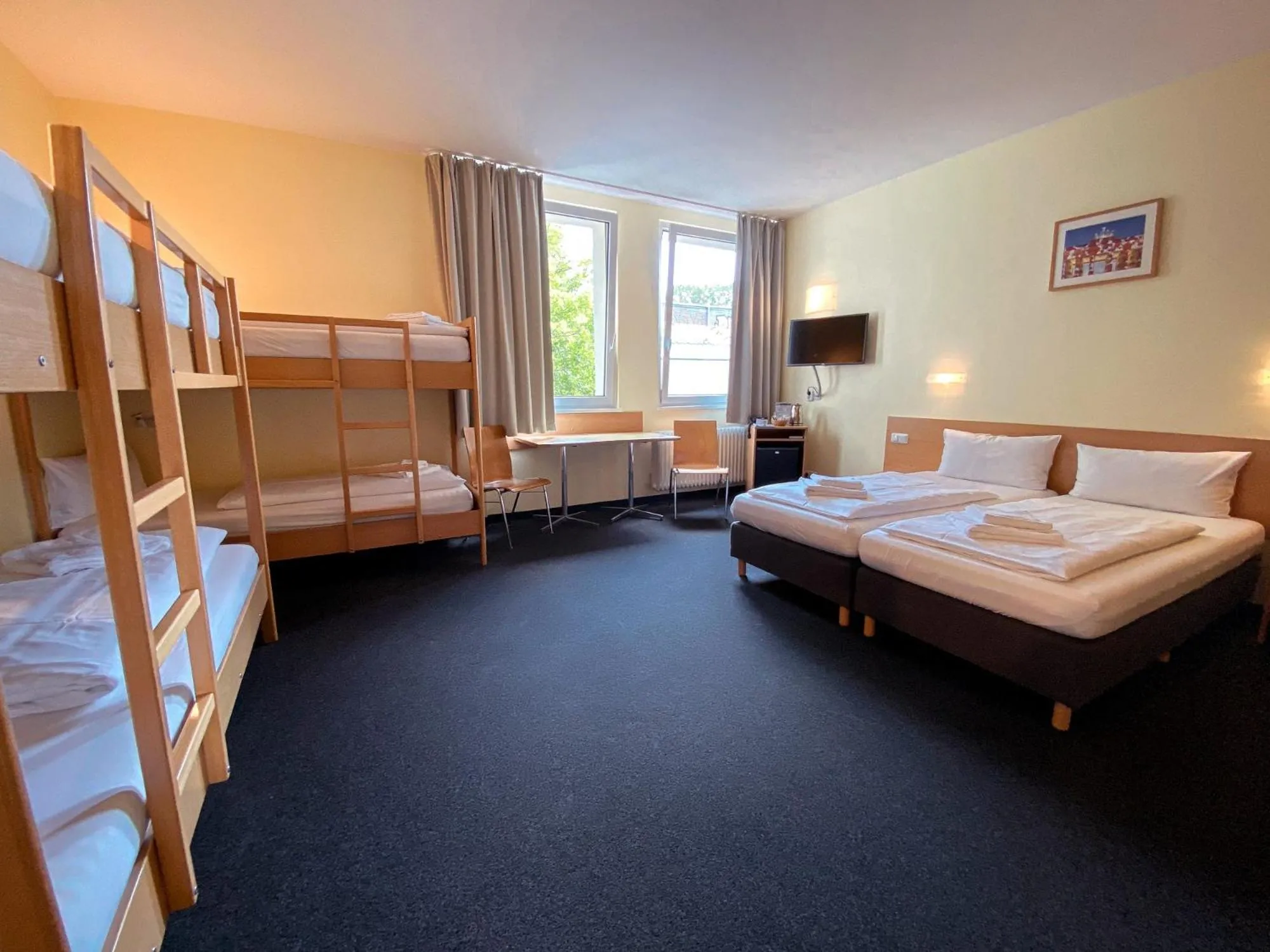 Photo of the whole room, Bed in Familienhotel Citylight