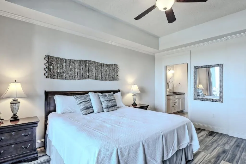 Bed in The Wharf 912