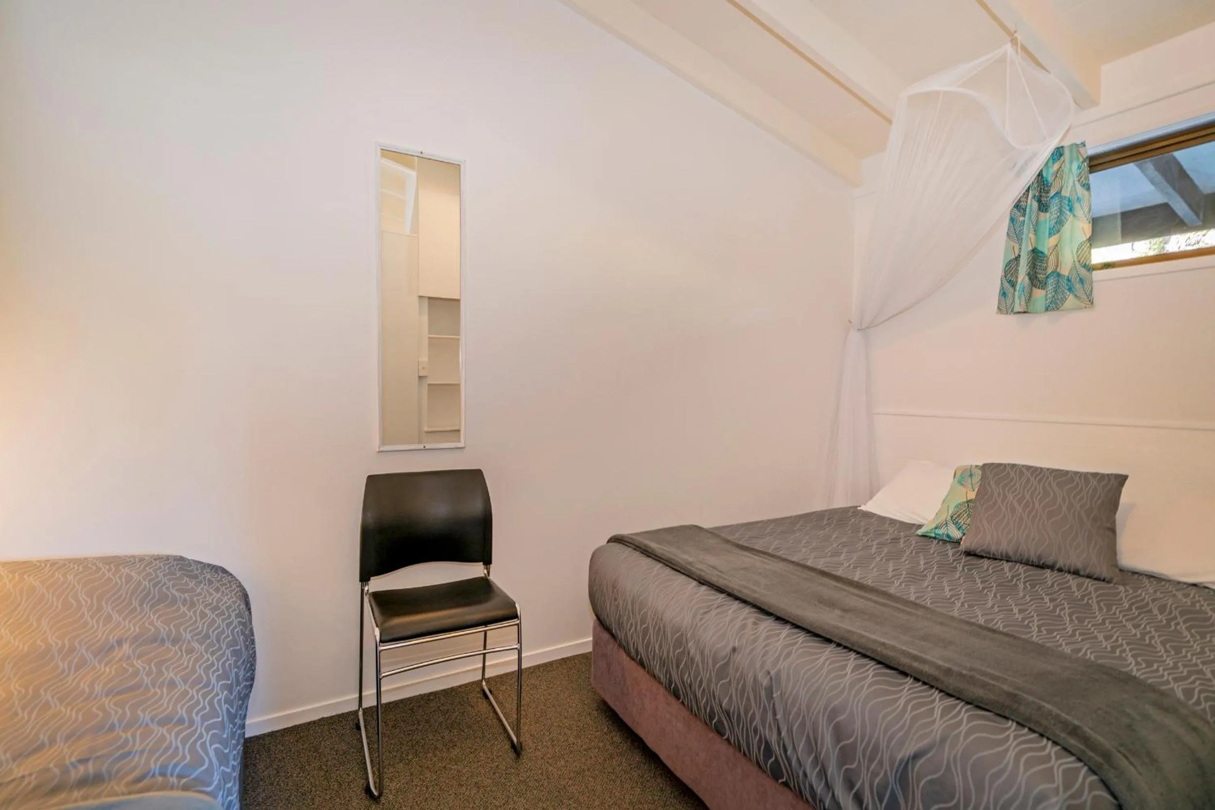 Bedroom, Bed in Anglers Lodge