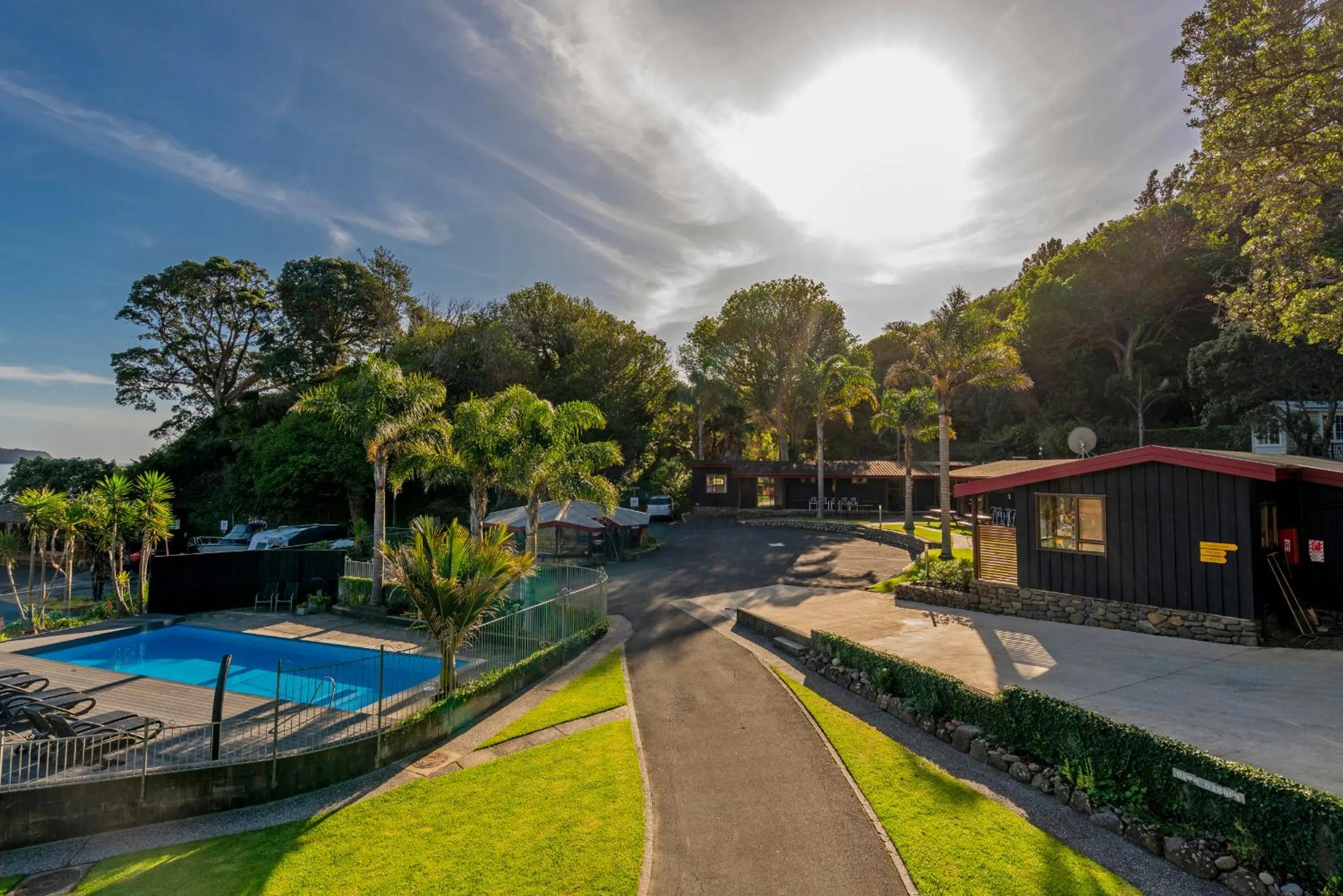 Garden view in Anglers Lodge