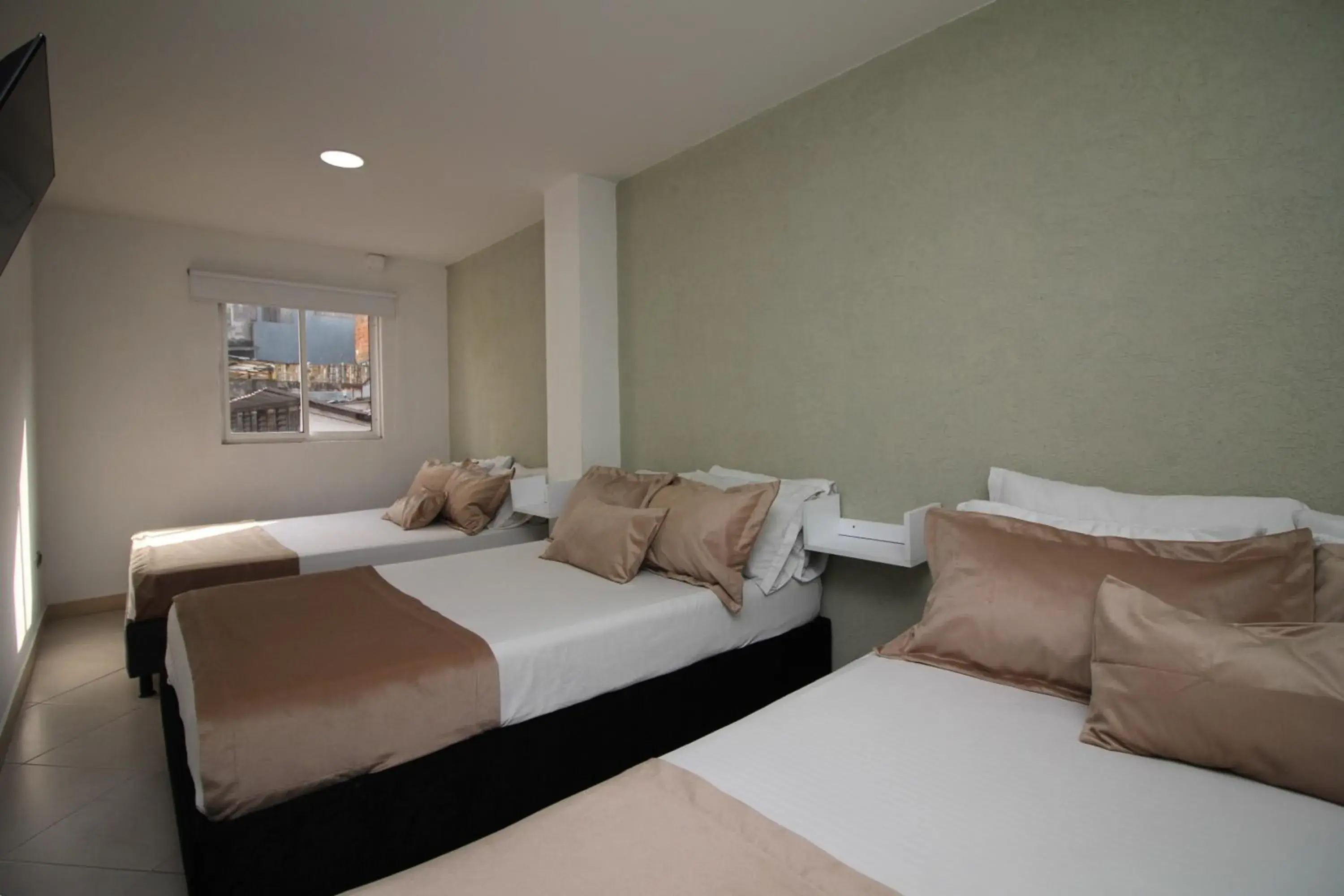 Basic Triple Room - single occupancy in DAM Hotel Pereira Basic Triple Room - single occupancy in DAM Hotel Pereira