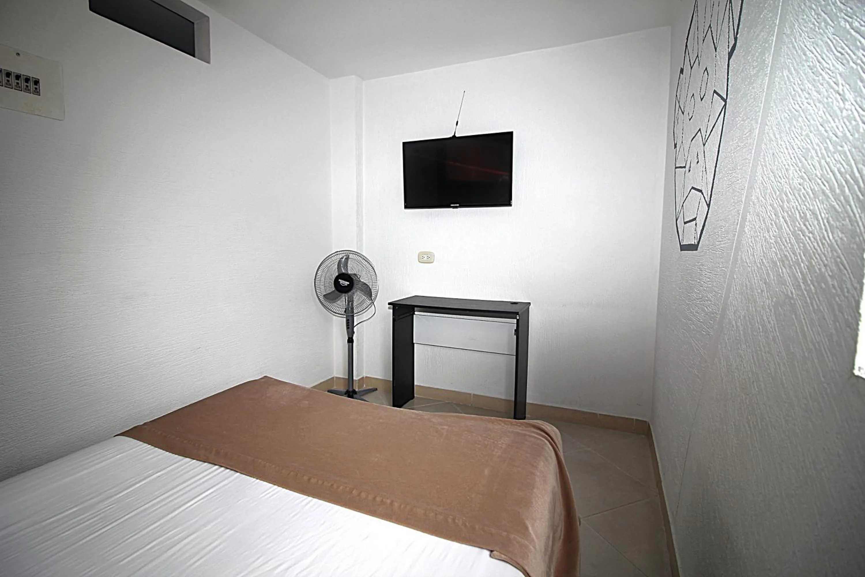TV and multimedia, Bed in DAM Hotel Pereira