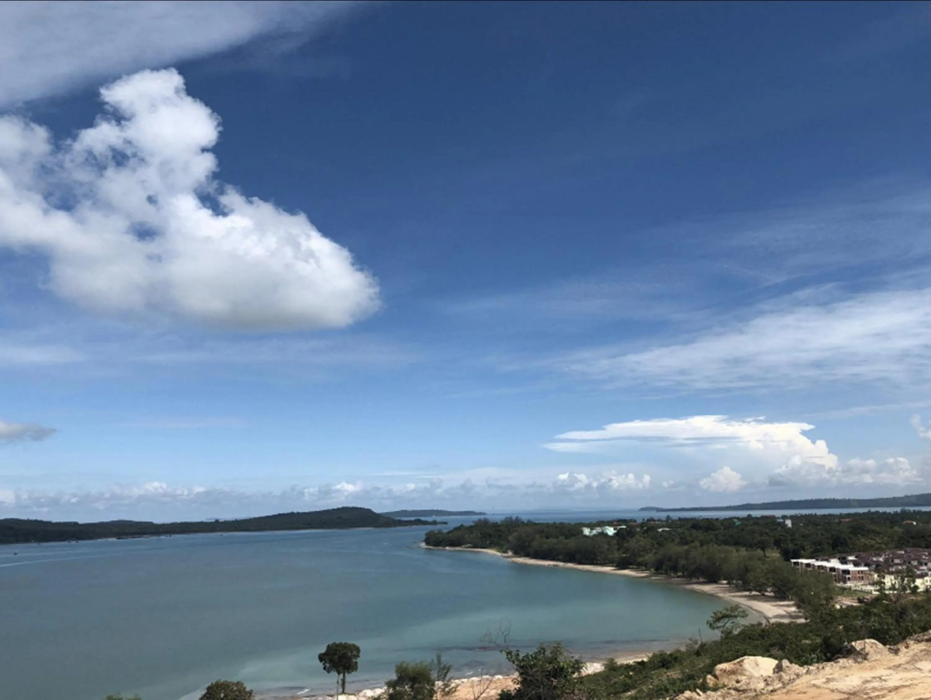 Sealong Bay ZhongQi Conifer Hotel 海龙湾中启康年酒店