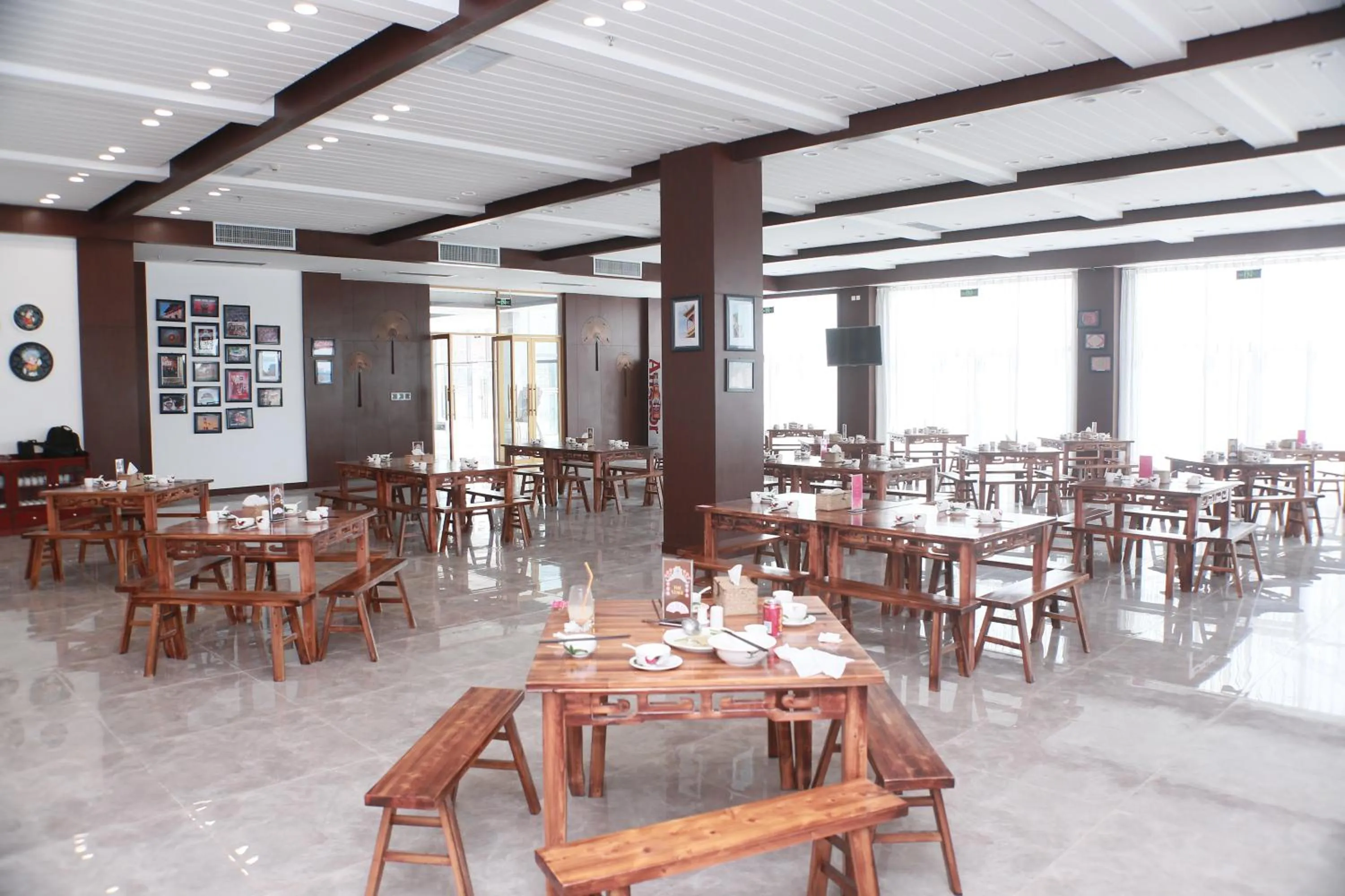 Restaurant/places to eat in Sealong Bay ZhongQi Conifer Hotel 海龙湾中启康年酒店