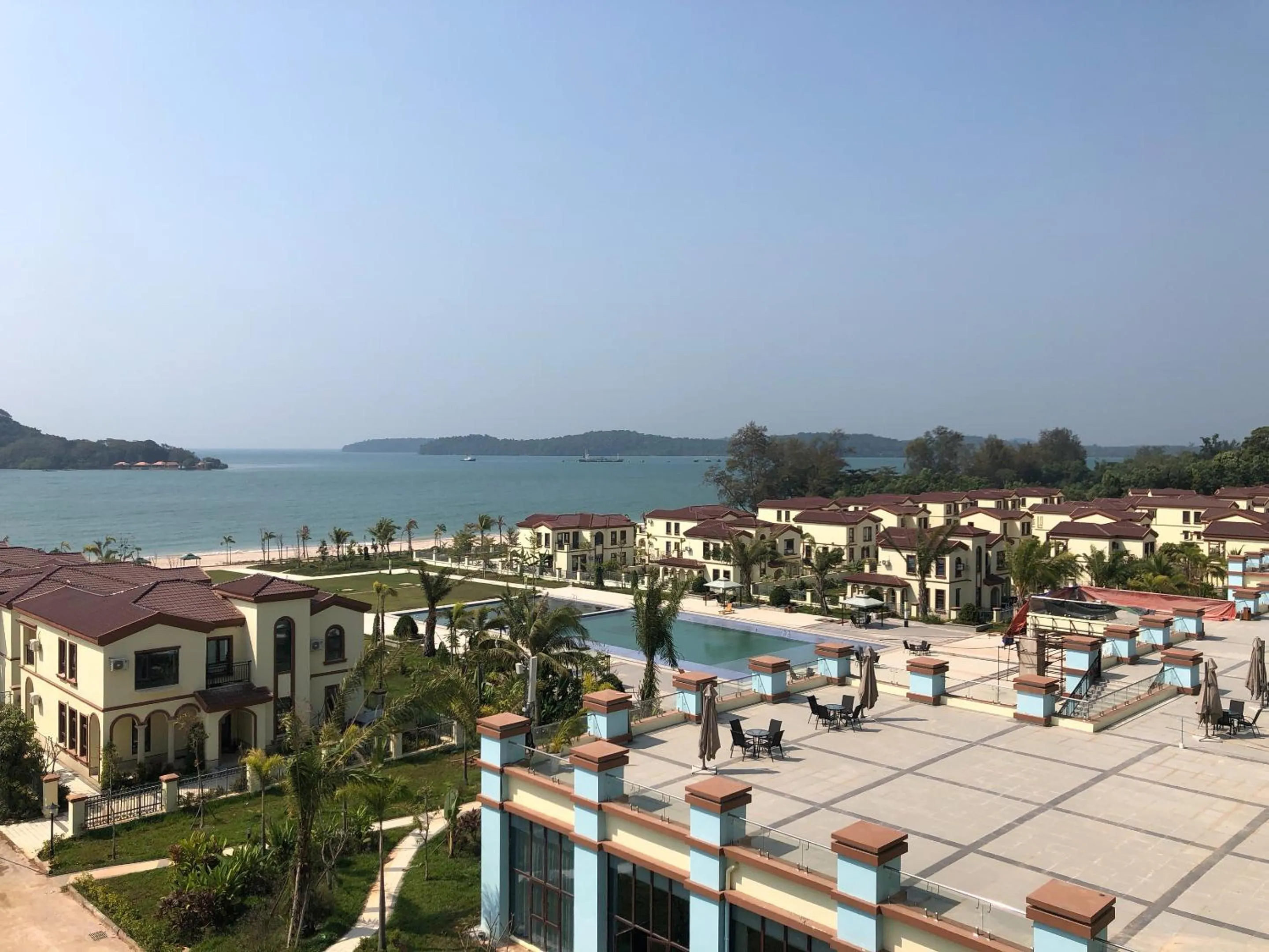 Sealong Bay ZhongQi Conifer Hotel 海龙湾中启康年酒店