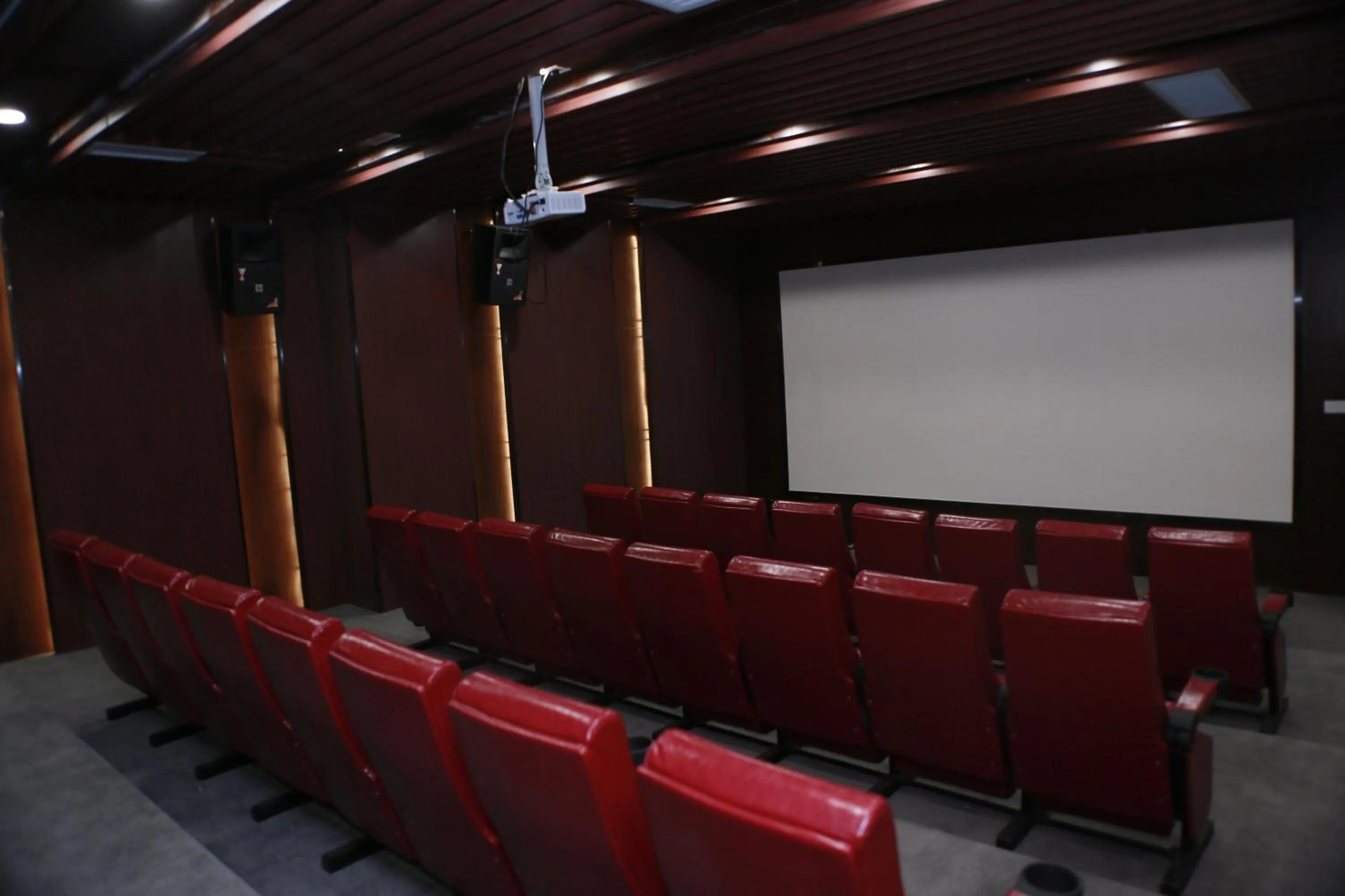 Sealong Bay ZhongQi Conifer Hotel 海龙湾中启康年酒店