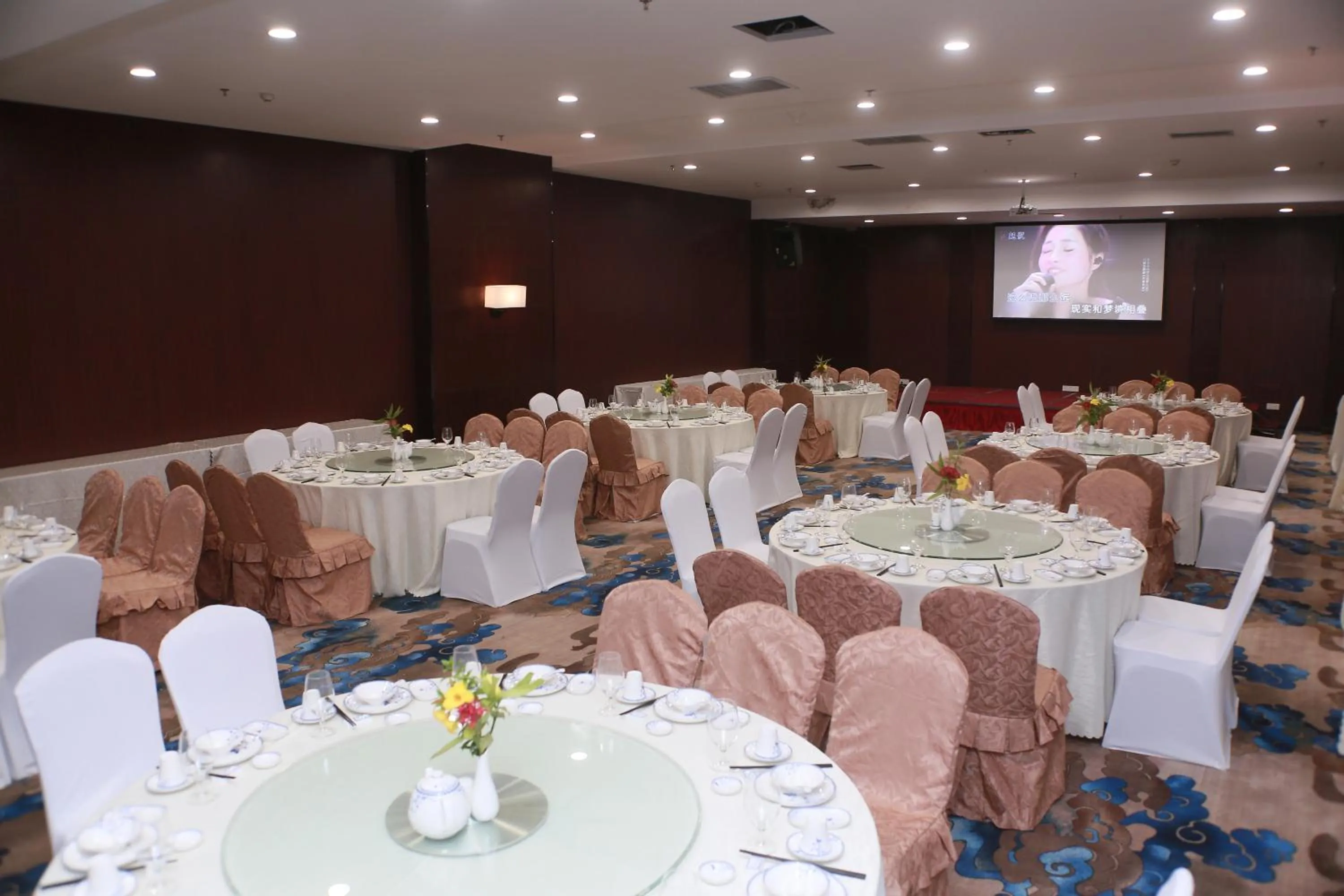 Banquet/Function facilities in Sealong Bay ZhongQi Conifer Hotel 海龙湾中启康年酒店