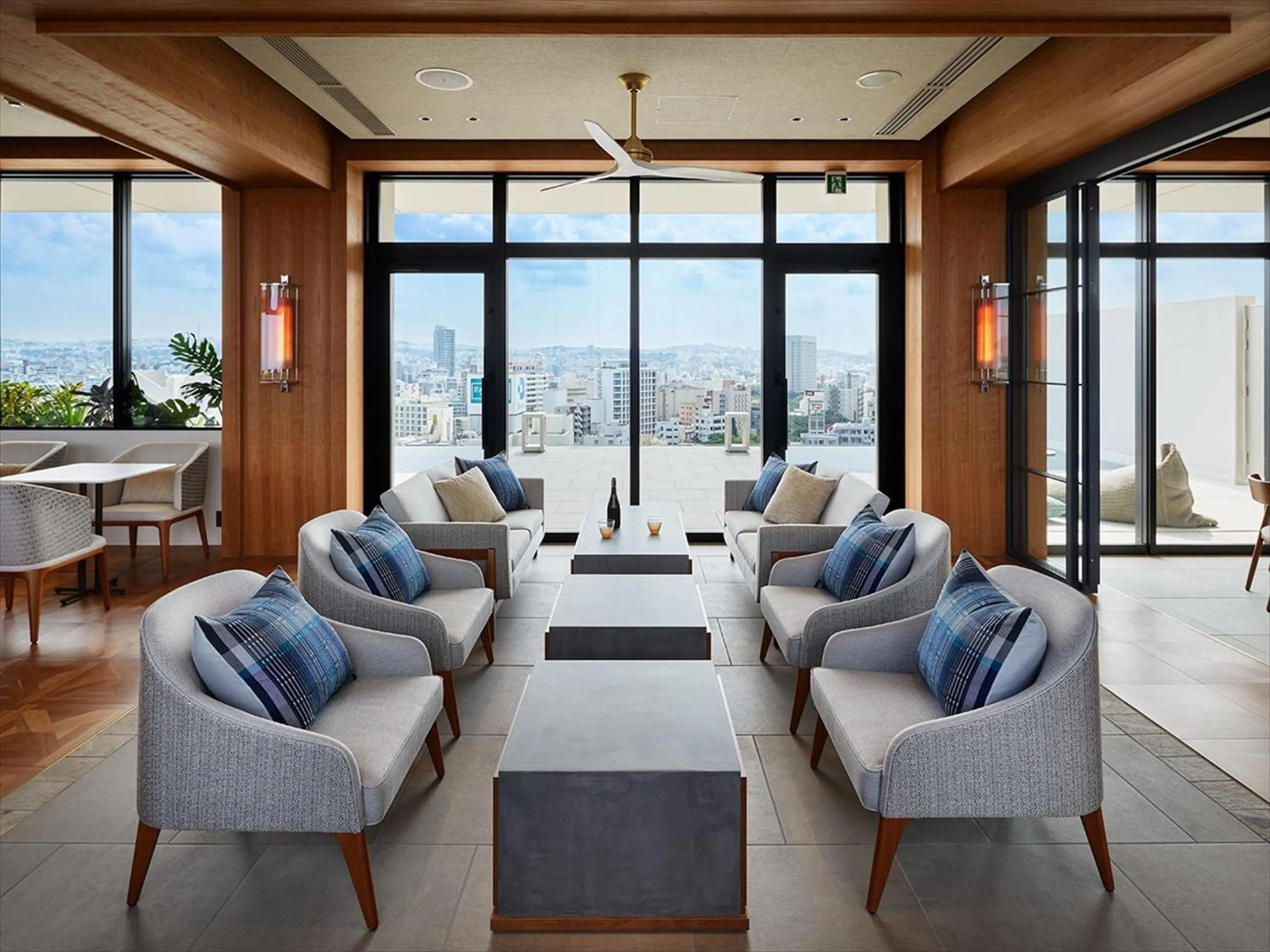 Lounge or bar in HOTEL STRATA NAHA