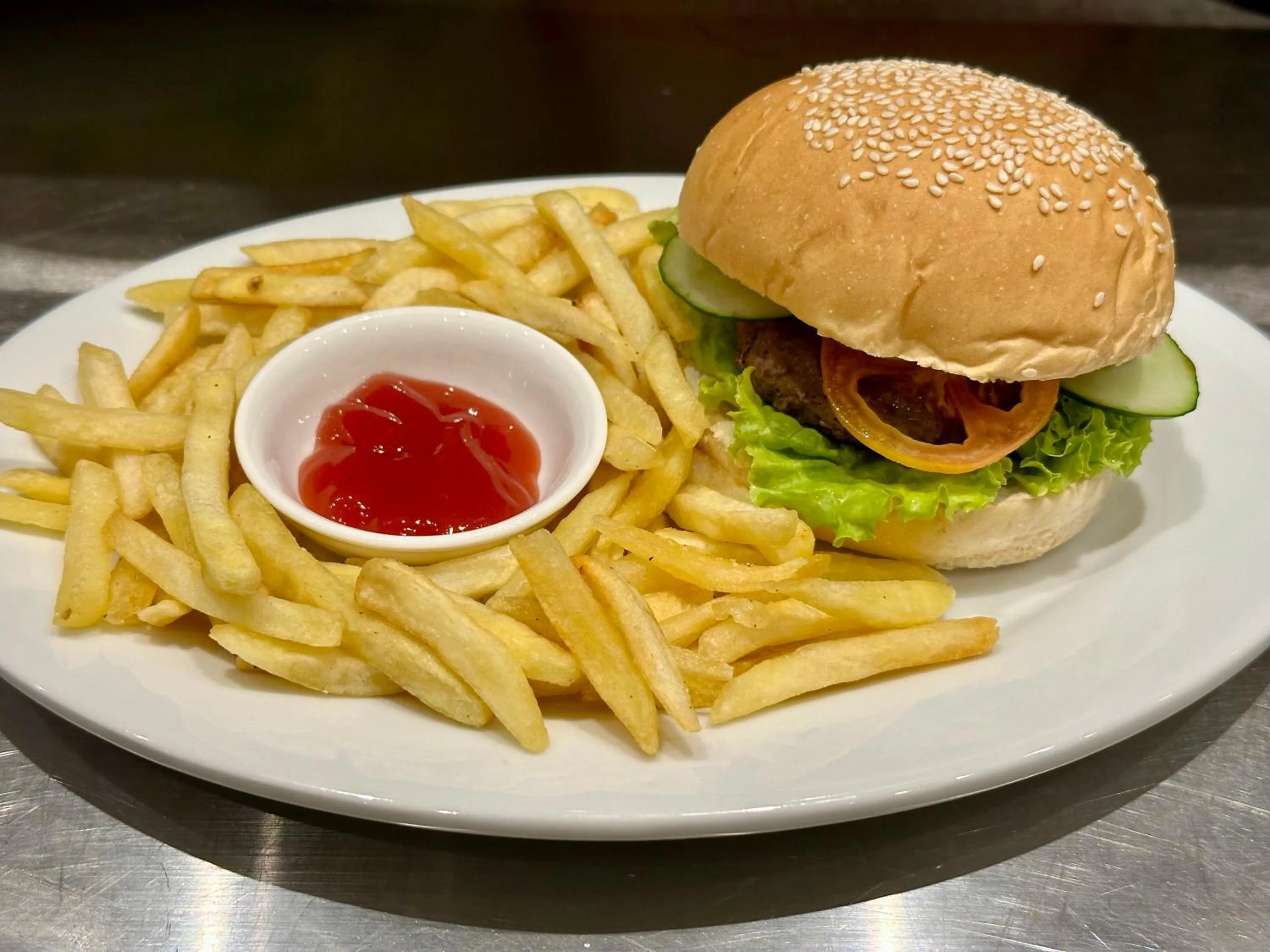 Restaurant/places to eat in Strutz Art Garden Resort