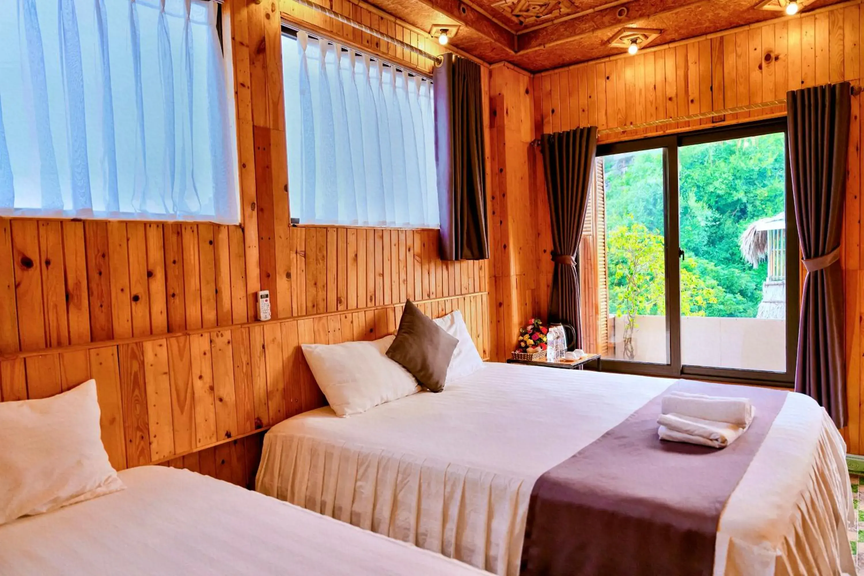 Deluxe Triple Room in Hang Mua Bamboo Homestay Ninh Binh Deluxe Triple Room in Hang Mua Bamboo Homestay Ninh Binh