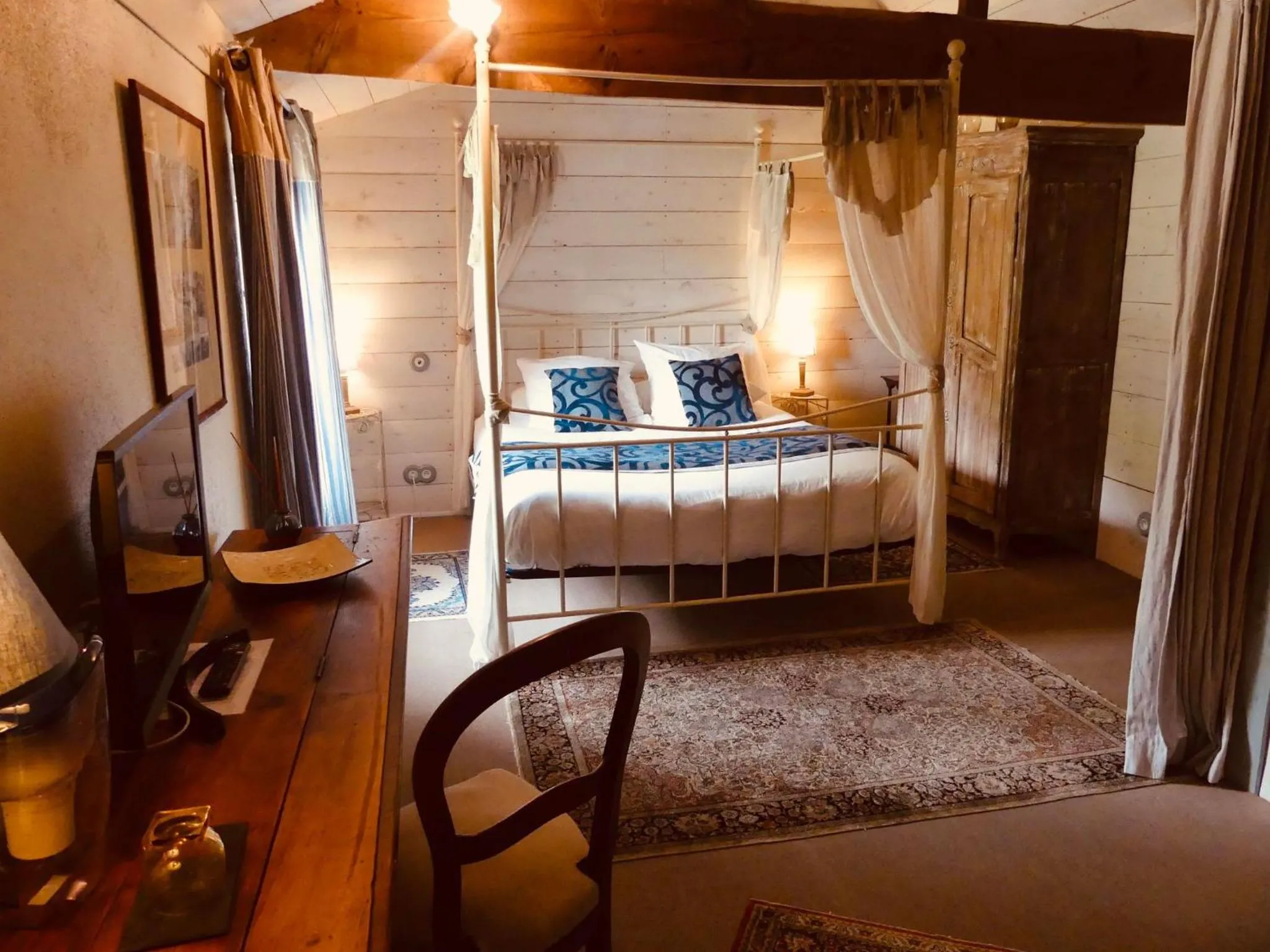 Bedroom, Bed in Domaine de l’Escuderia