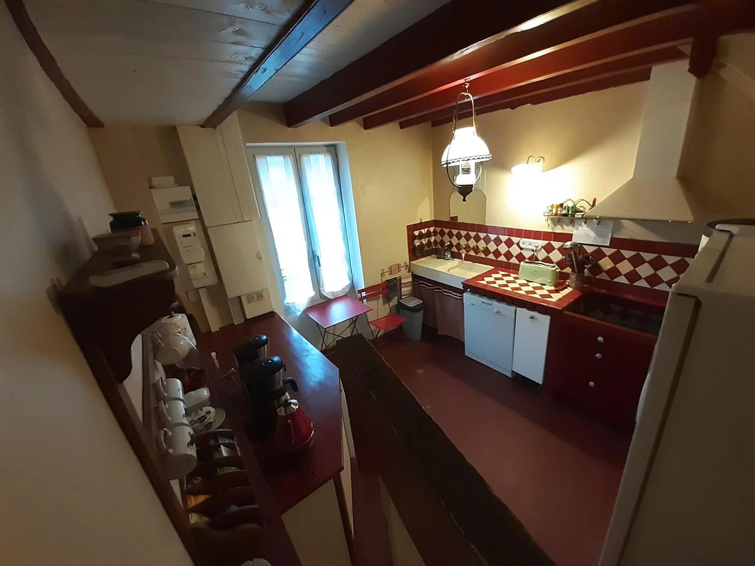 Communal kitchen, Bed in Domaine de l’Escuderia
