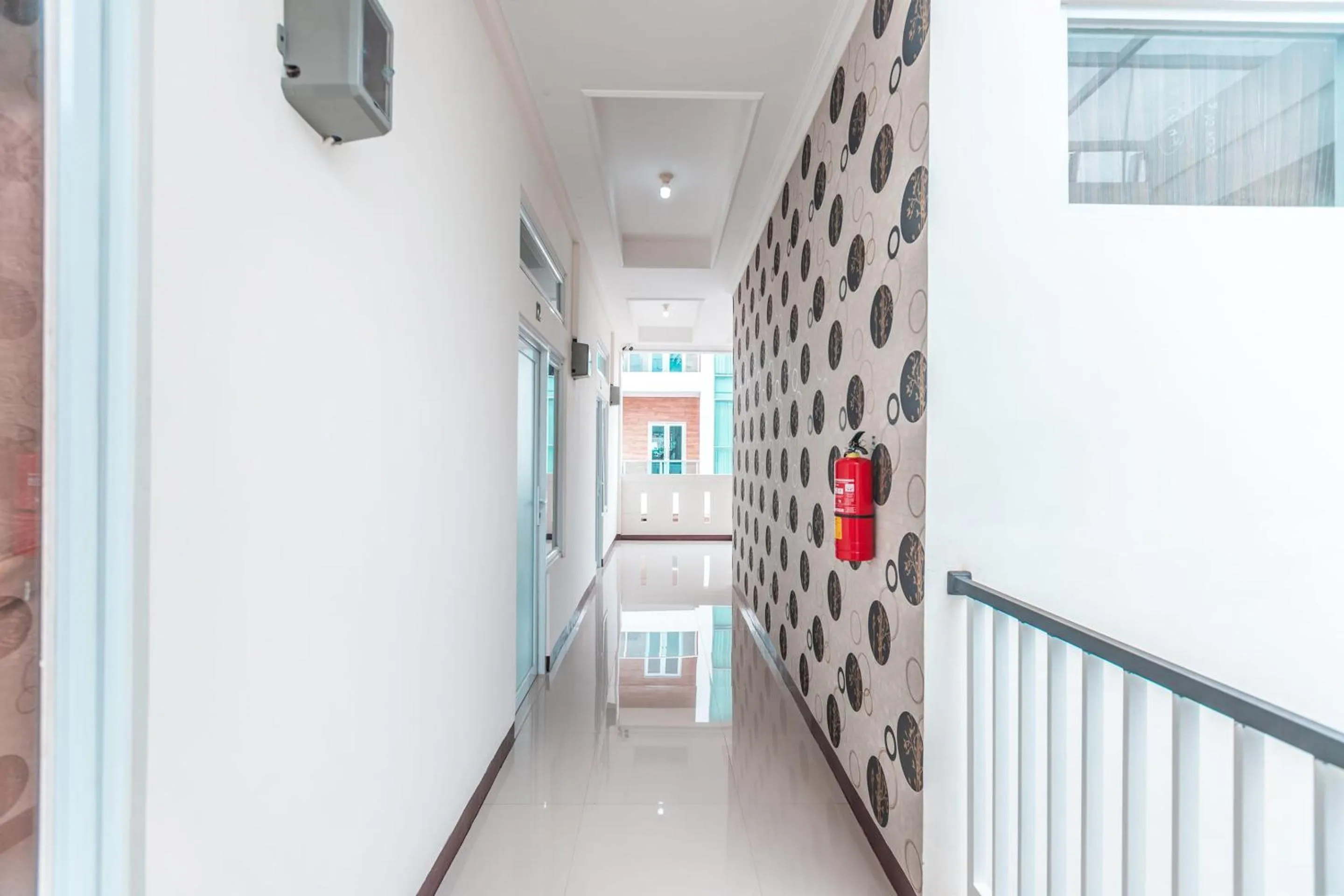 Lobby or reception in OYO Life 2658 Kost Rasyamada