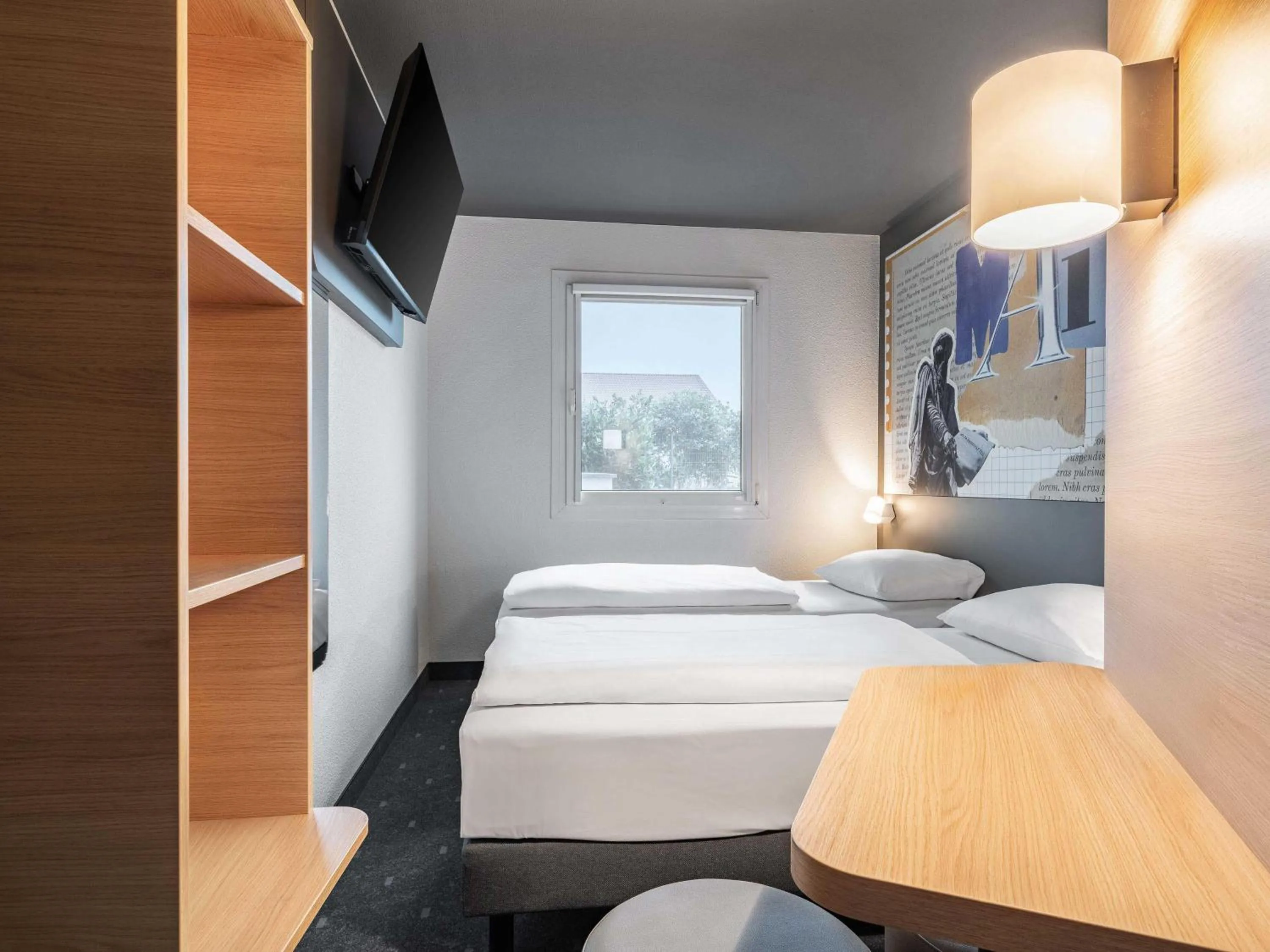 Photo of the whole room, Bed in B&B HOTEL Mainz-Süd