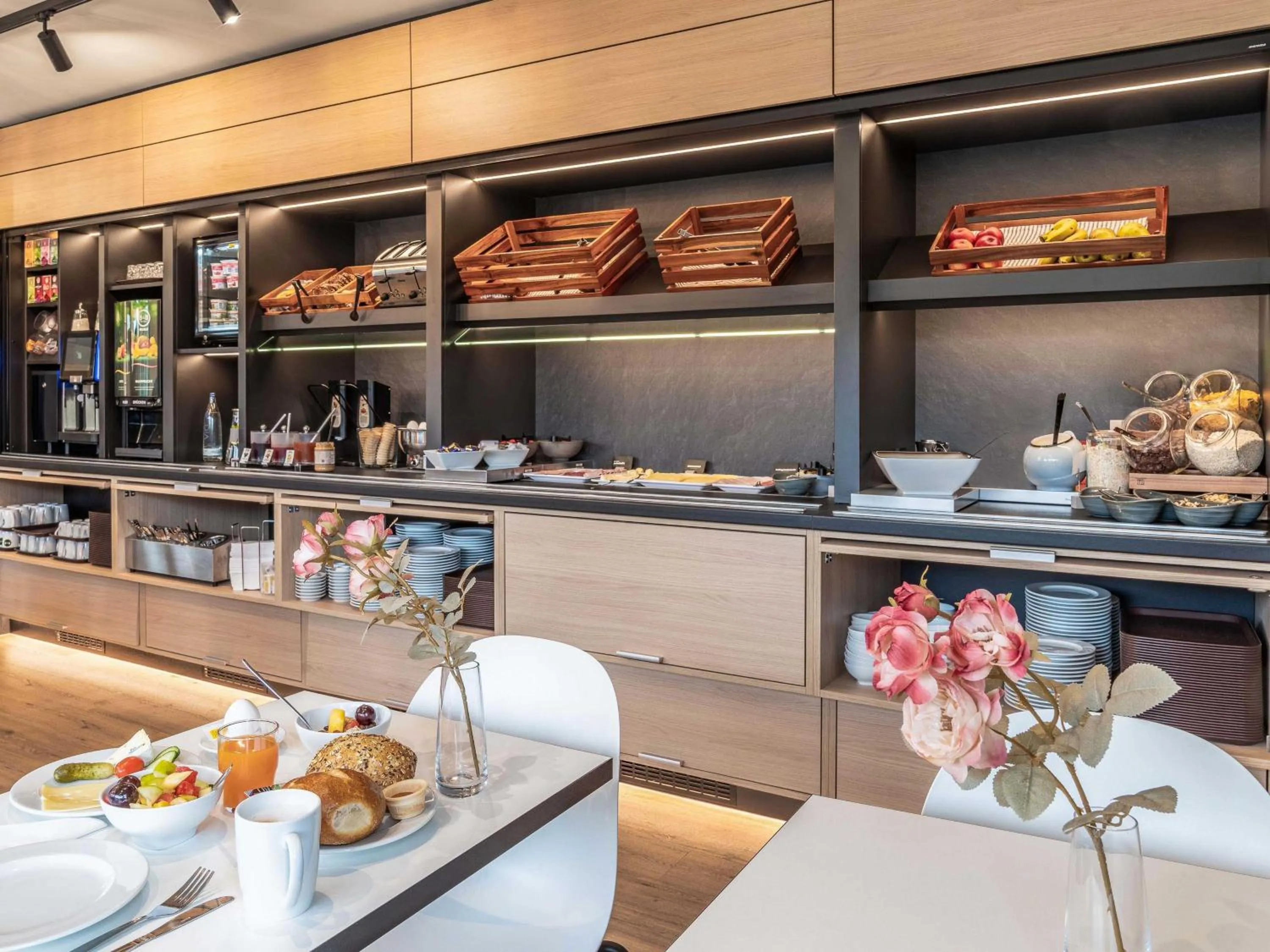 Lounge or bar in B&B HOTEL Mainz-Süd