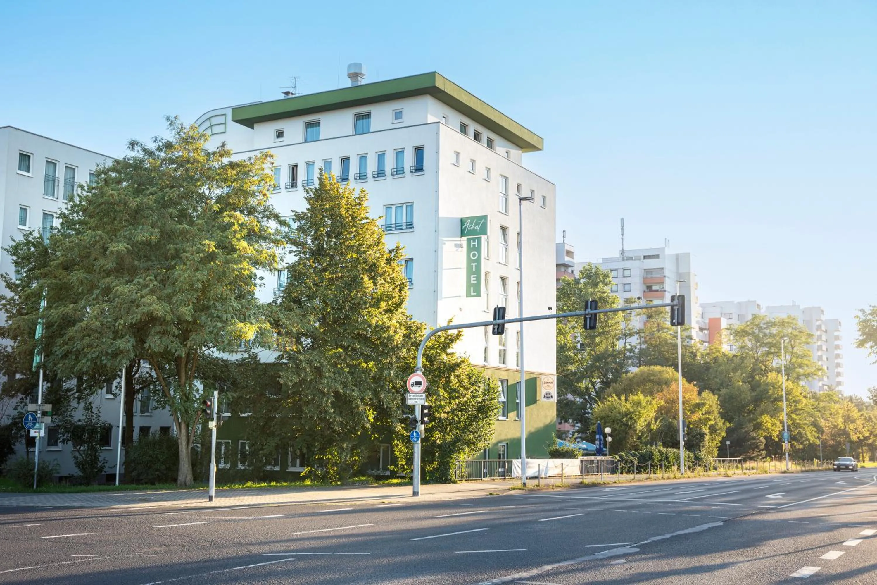 Property building in ACHAT Hotel Darmstadt Griesheim
