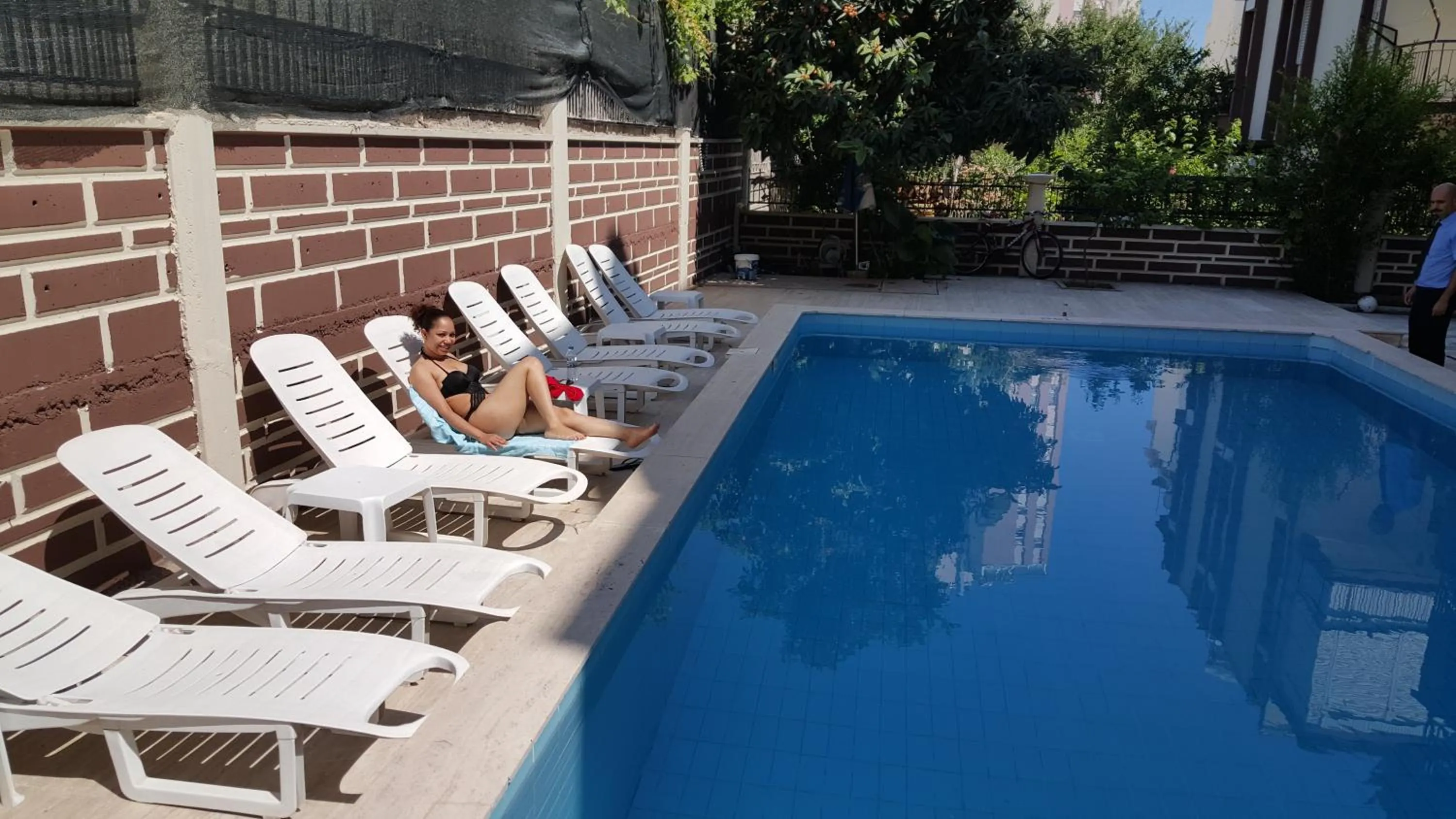 Swimming pool in Kartal Hotel