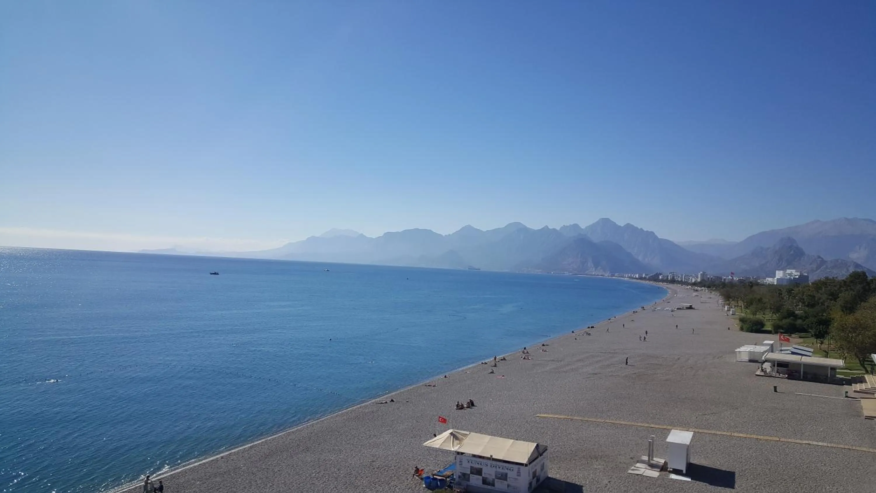 Beach in Kartal Hotel