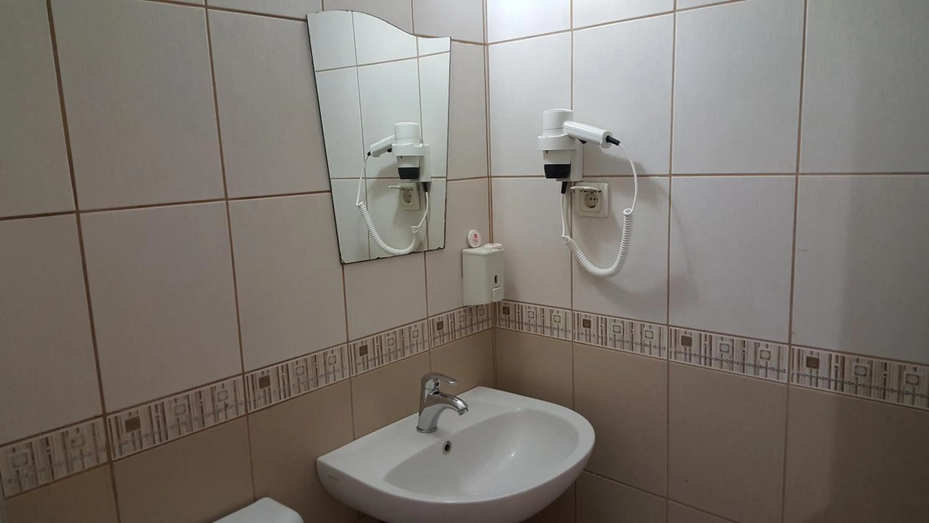 Bathroom in Kartal Hotel