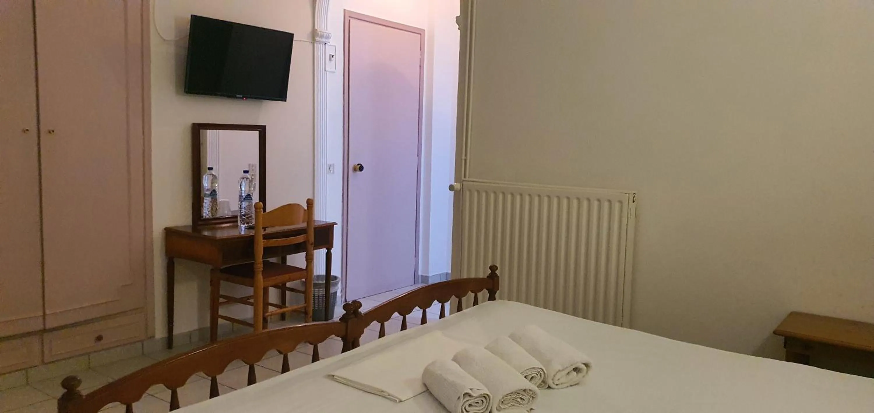 Bedroom, Bed in Artemis Hotel