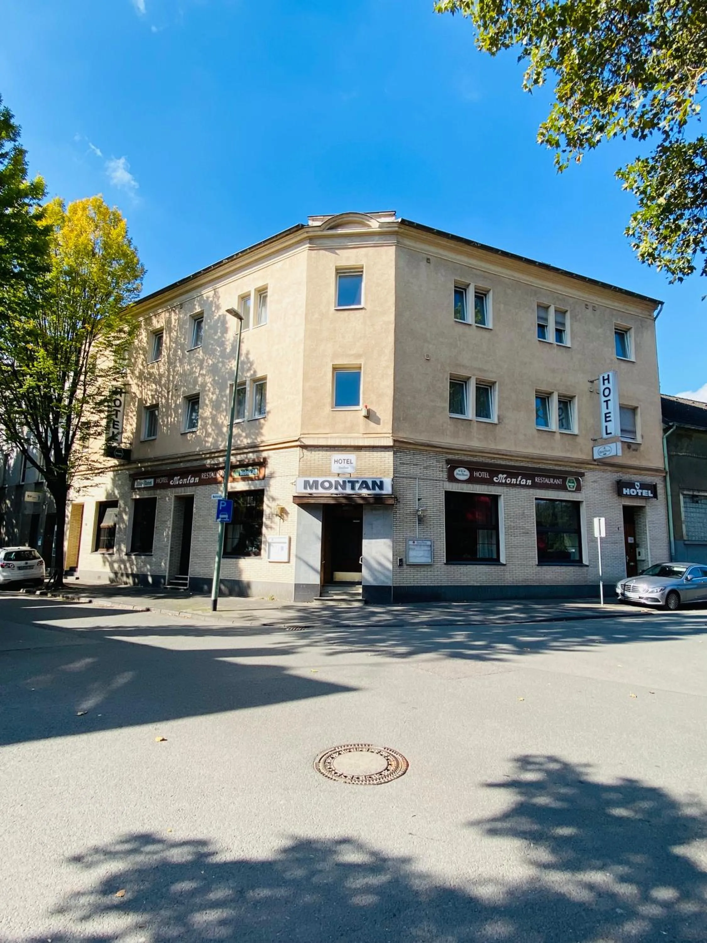 Property building in Hotel Montan