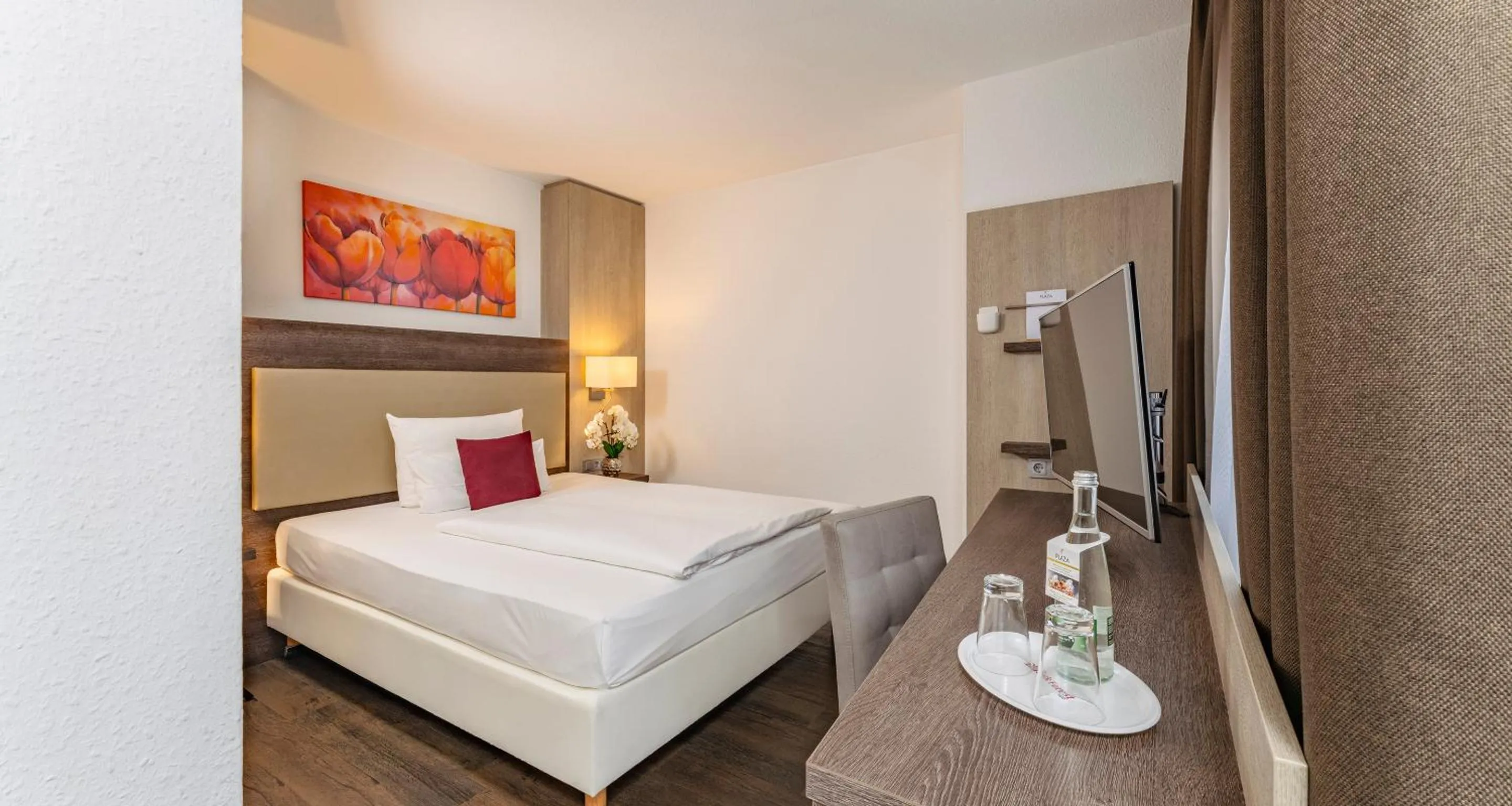 Bedroom, Bed in PLAZA INN Karlsruhe Nord