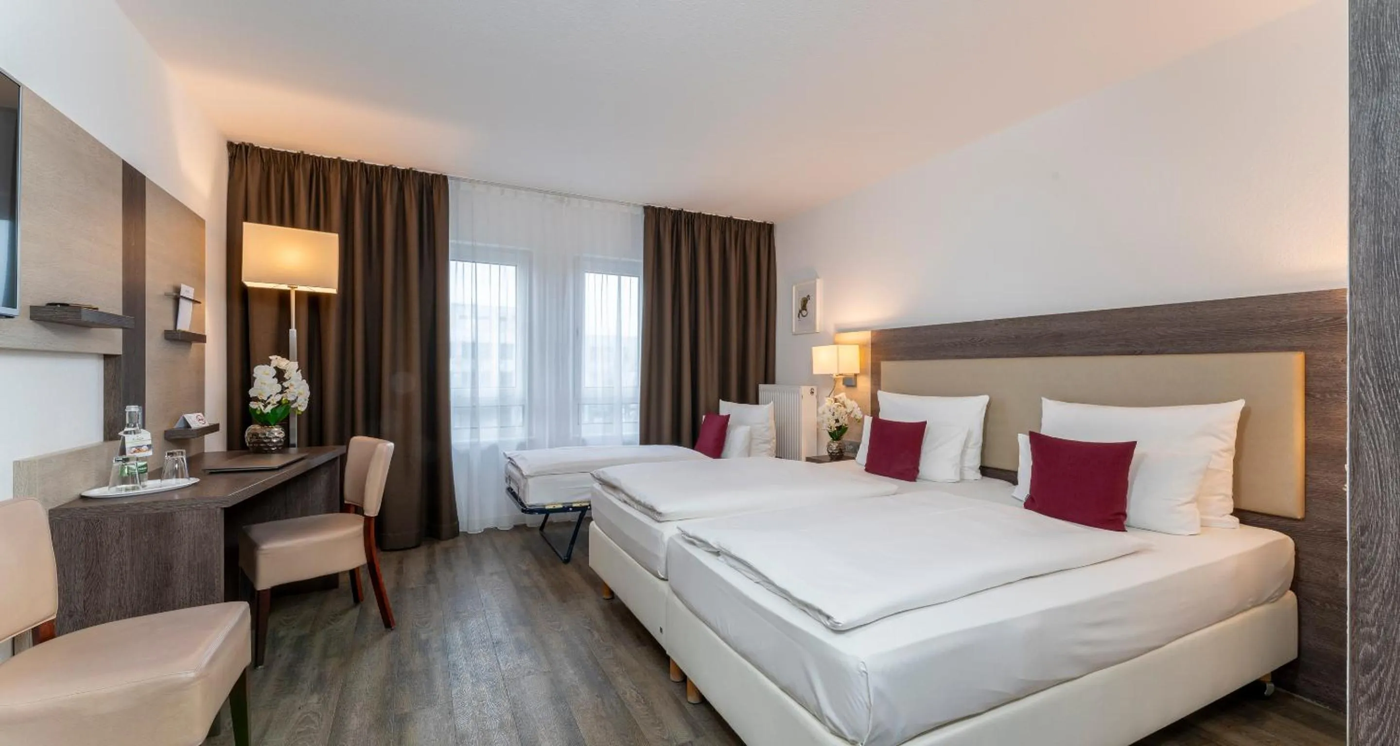 Bedroom, Bed in PLAZA INN Karlsruhe Nord