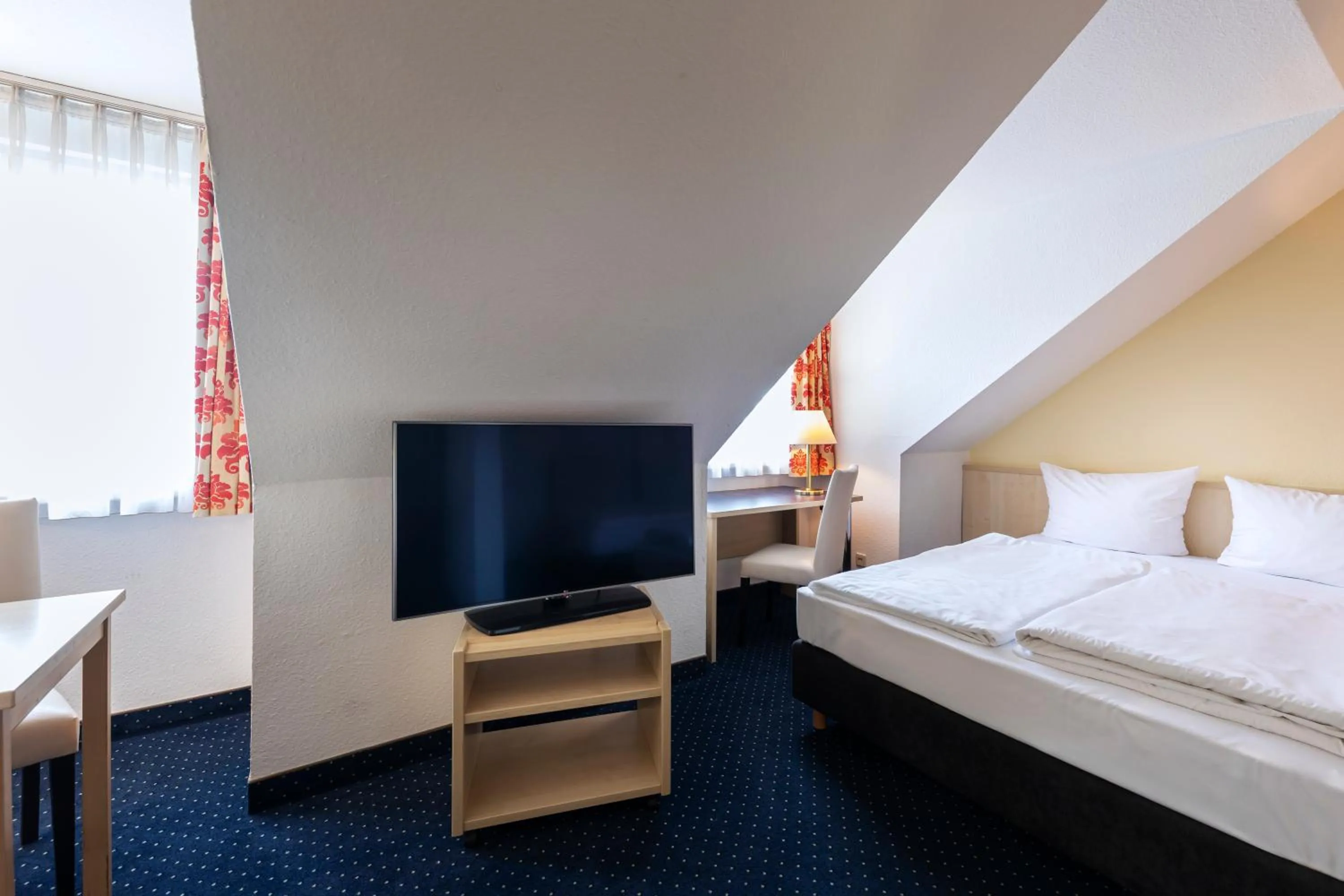 Bedroom, Bed in ACHAT Hotel Leipzig Messe