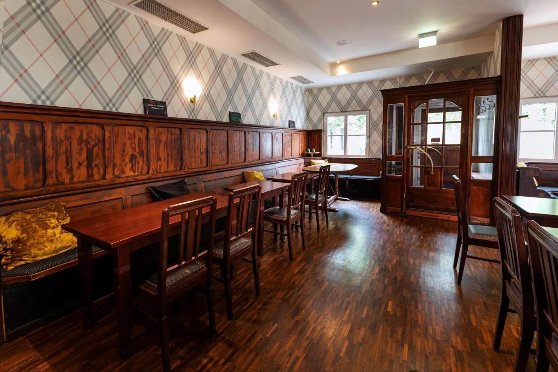 Restaurant/places to eat in ACHAT Hotel Schwetzingen Heidelberg