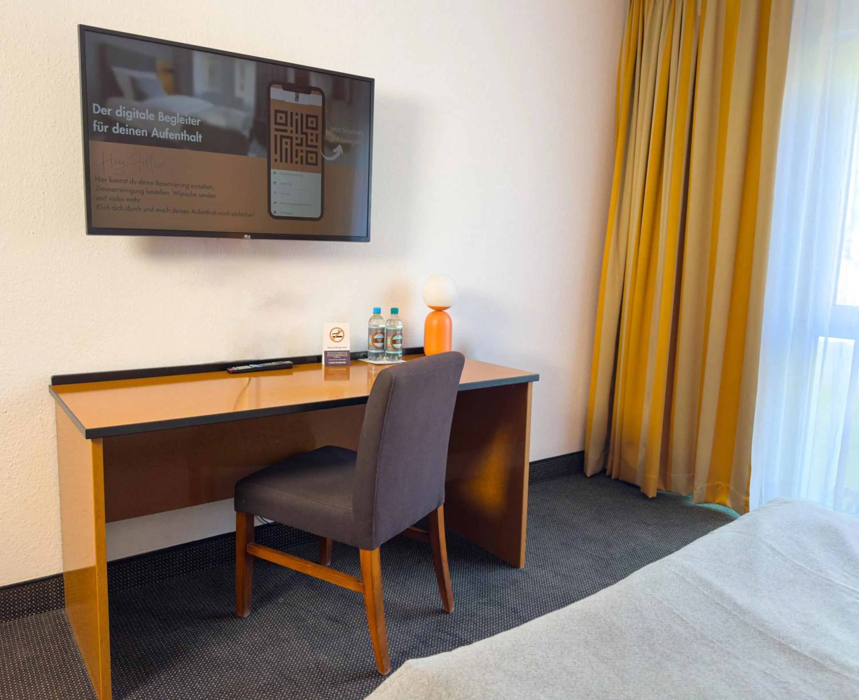 Photo of the whole room, Bed in ACHAT Hotel Frankfurt Airport