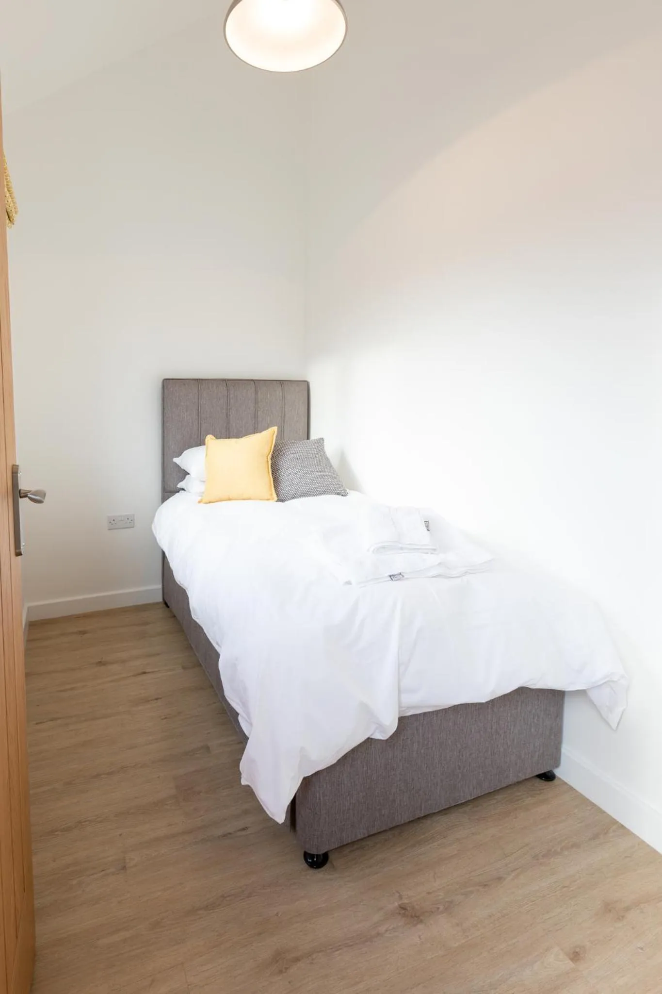 Bedroom, Bed in The Yard @ Pringle Farm