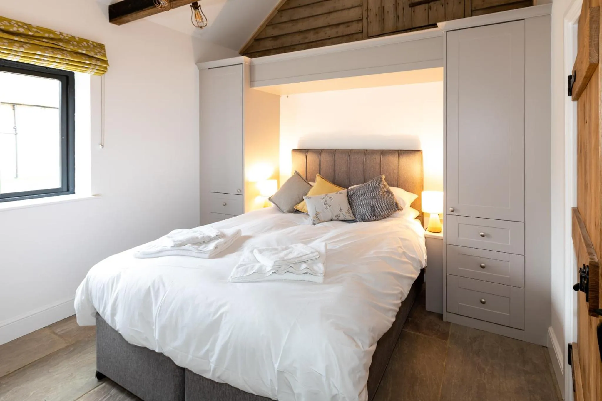 Bedroom, Bed in The Yard @ Pringle Farm