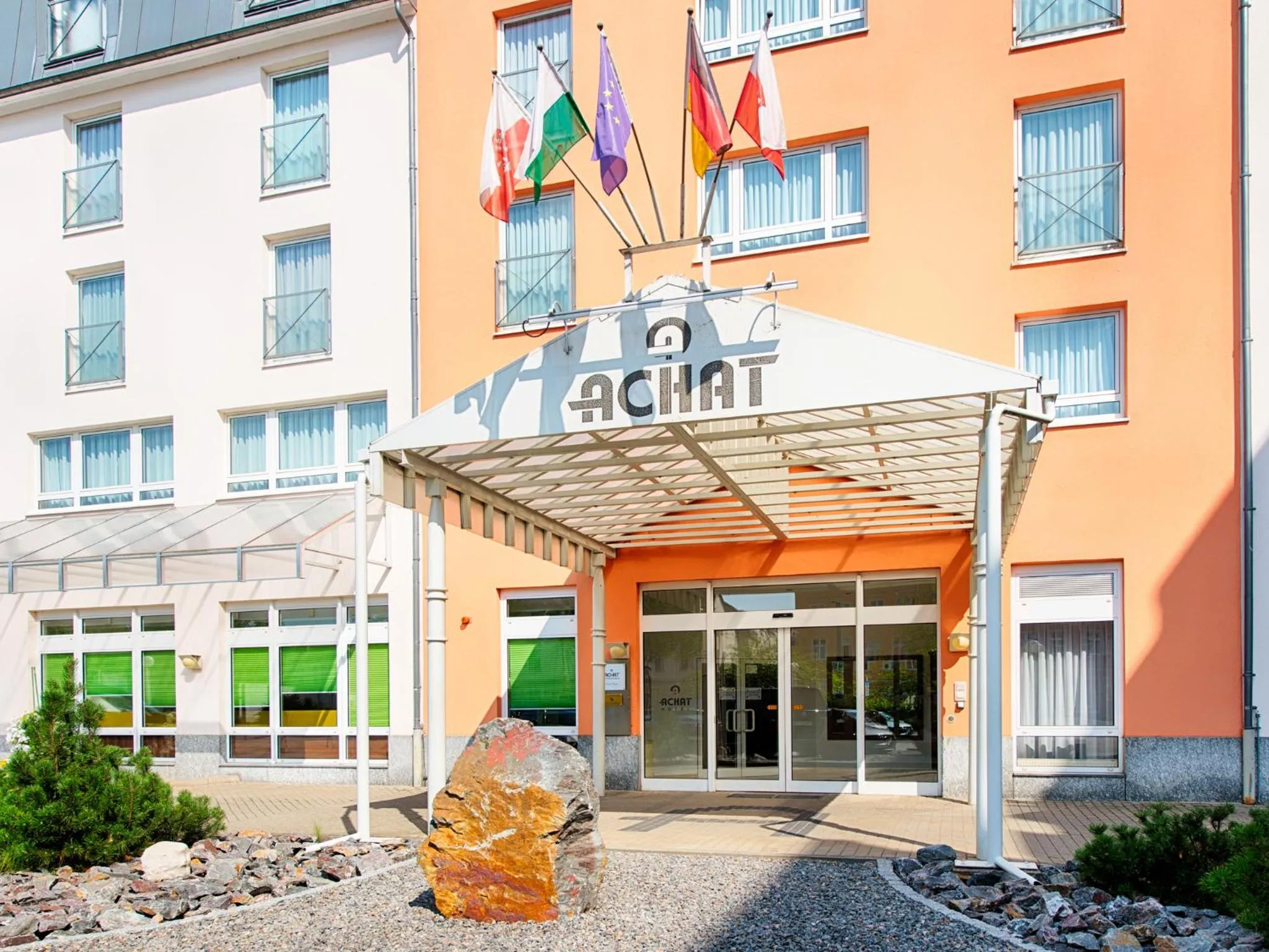 Facade/entrance in ACHAT Hotel Zwickau