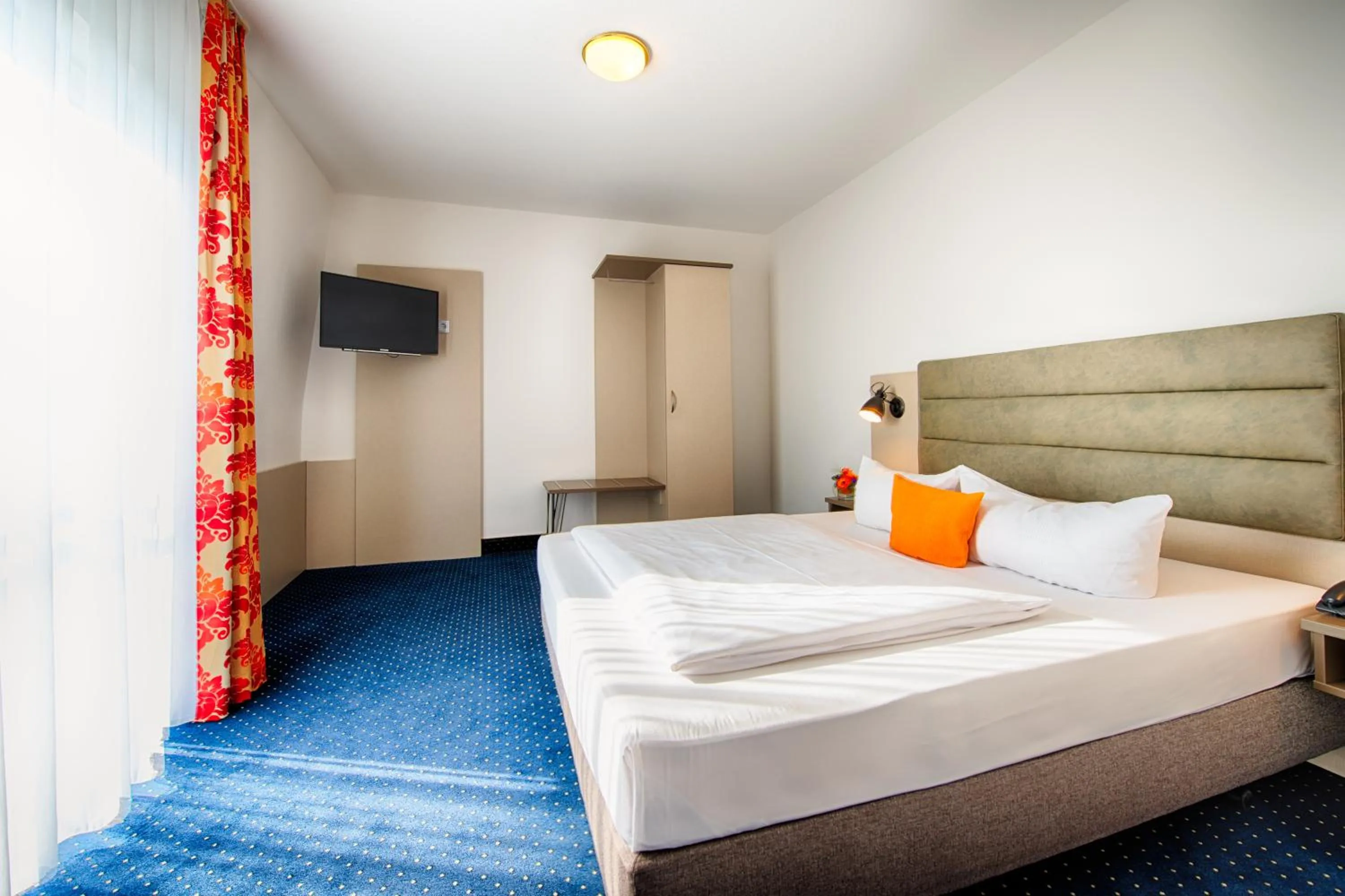 Bedroom, Bed in ACHAT Hotel Zwickau