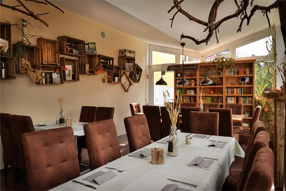 Restaurant/places to eat in Hotel Zur Linde