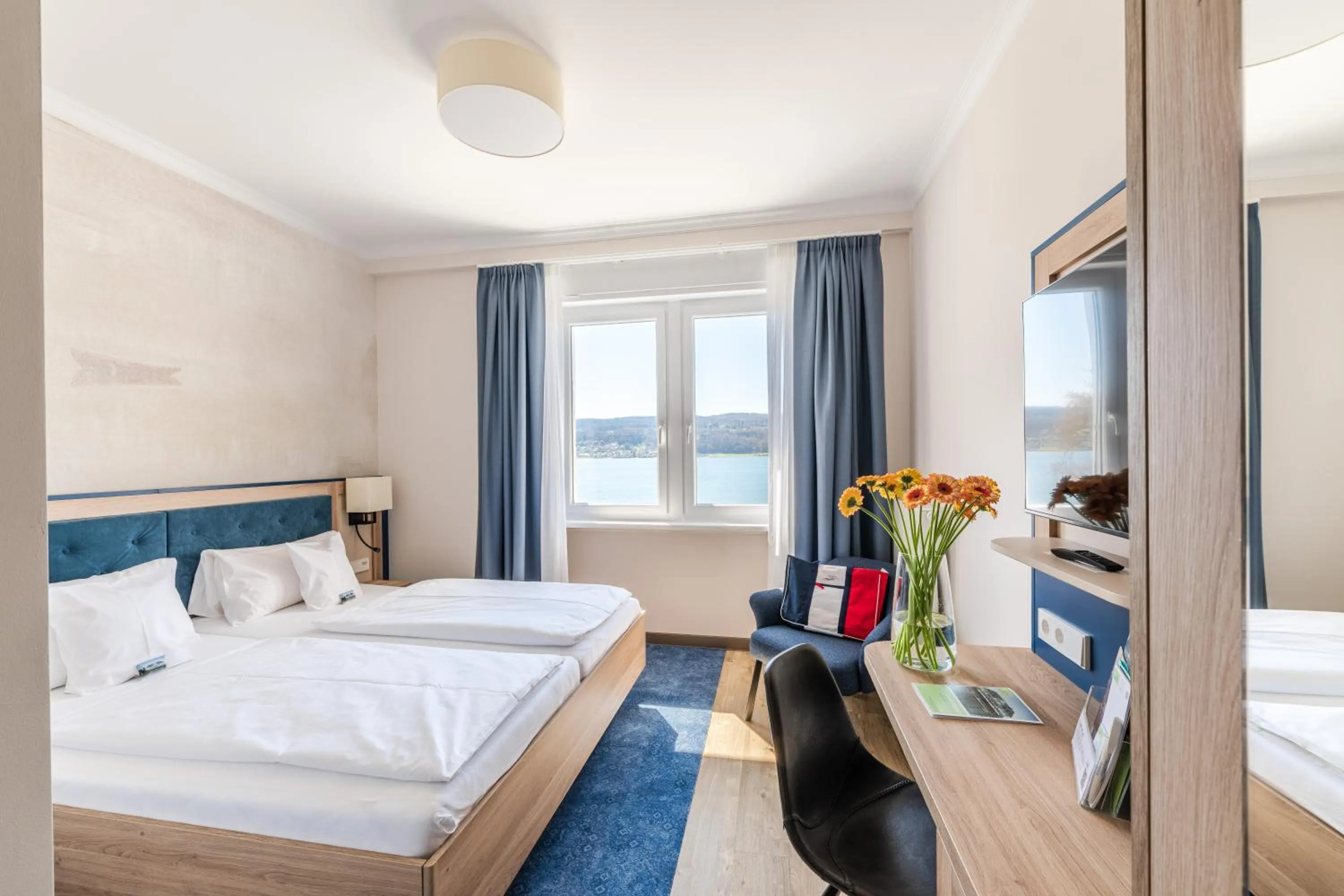 Bed in Strandhotel Löchnerhaus