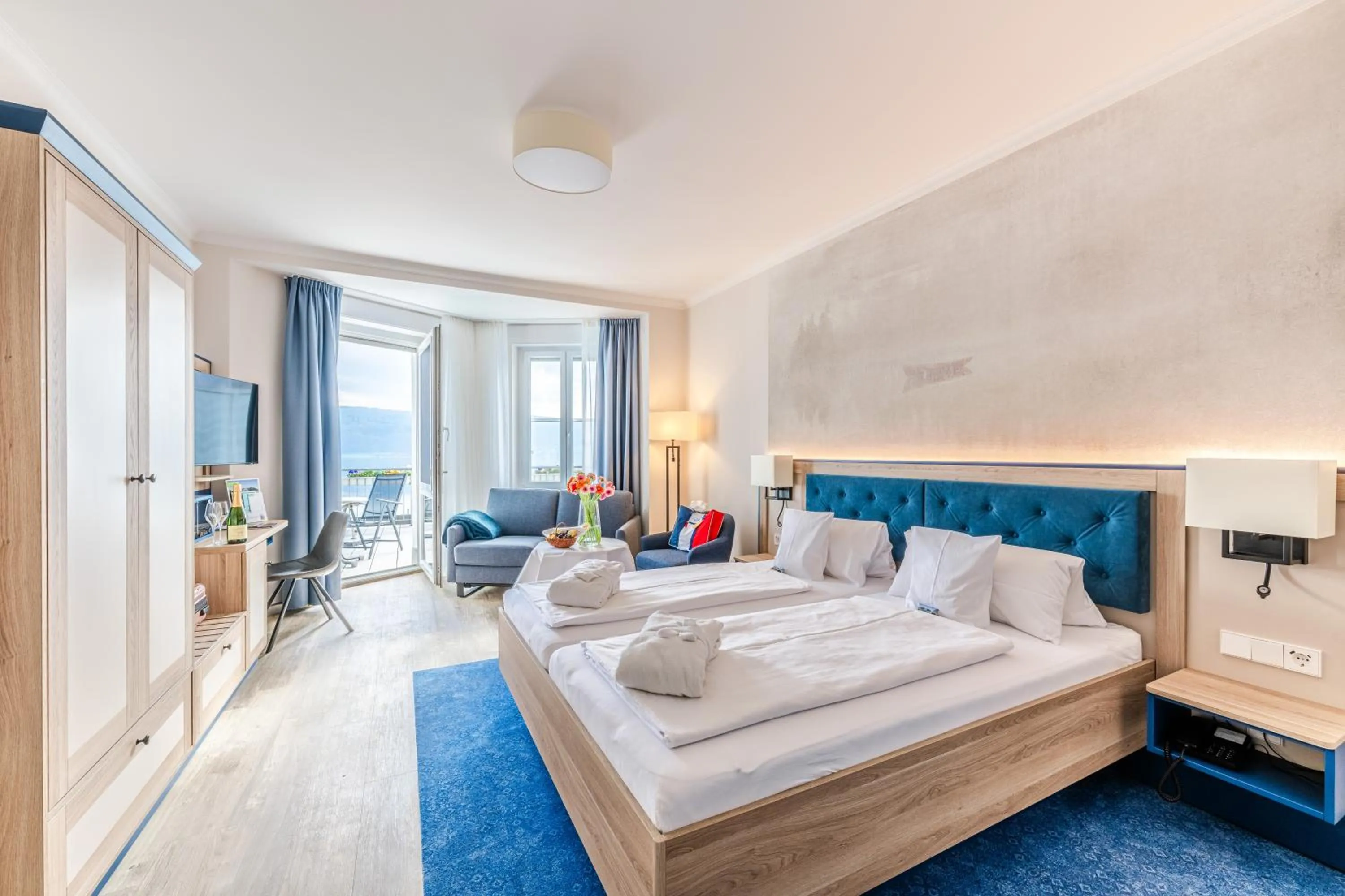 Bed in Strandhotel Löchnerhaus