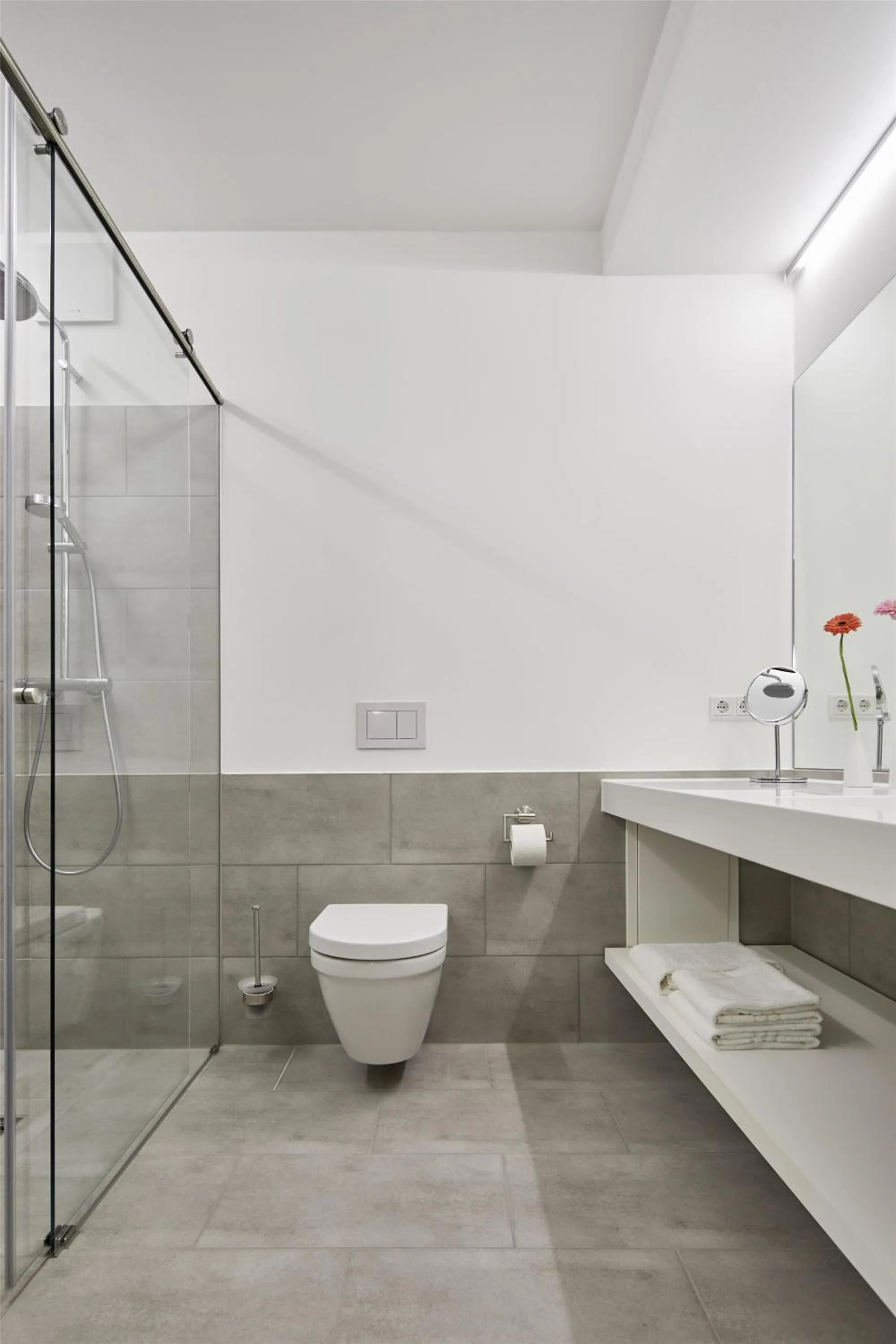 Bathroom in Flowers Hotel Essen