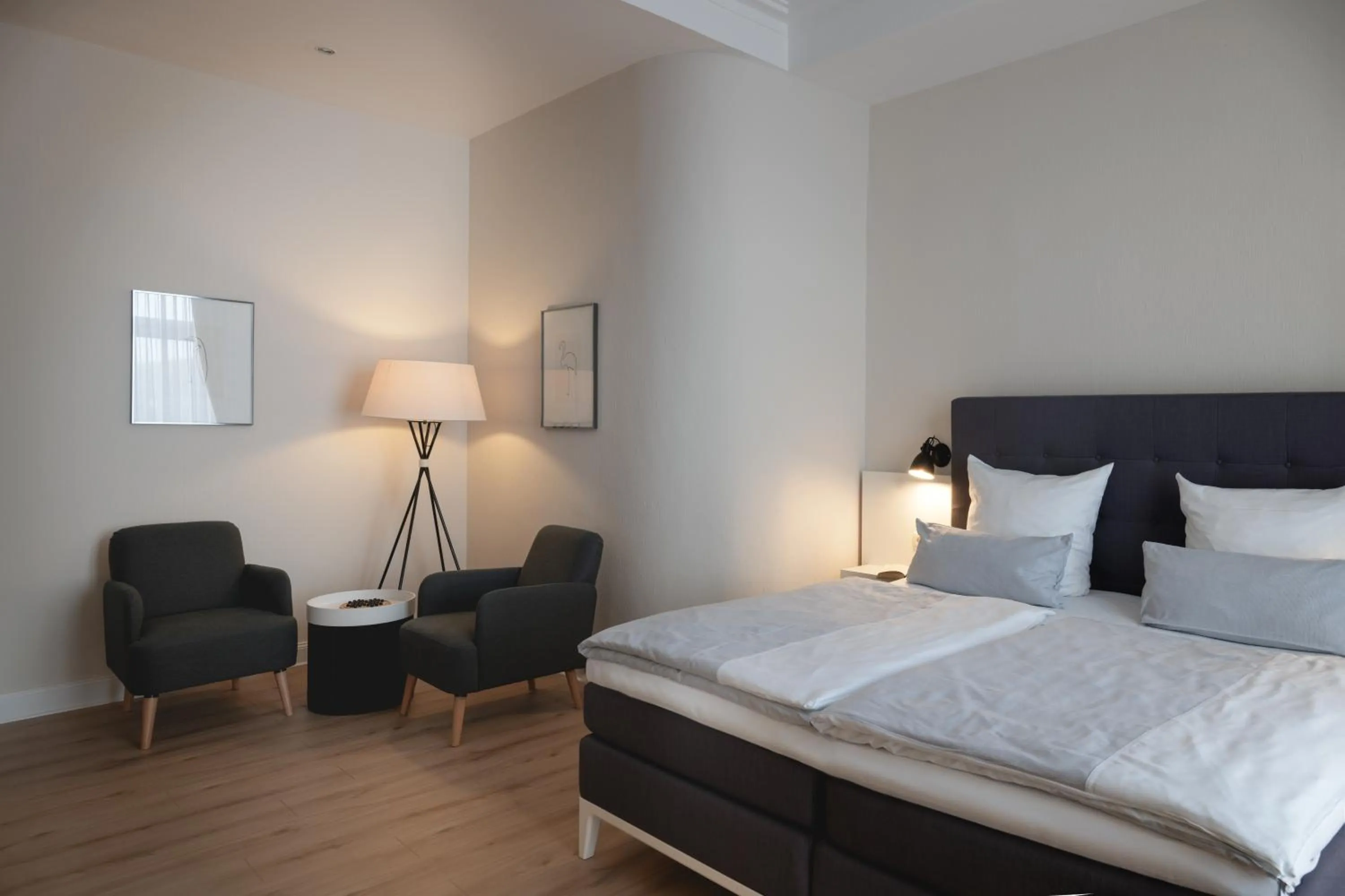 Photo of the whole room, Bed in Rheinhotel Dreesen