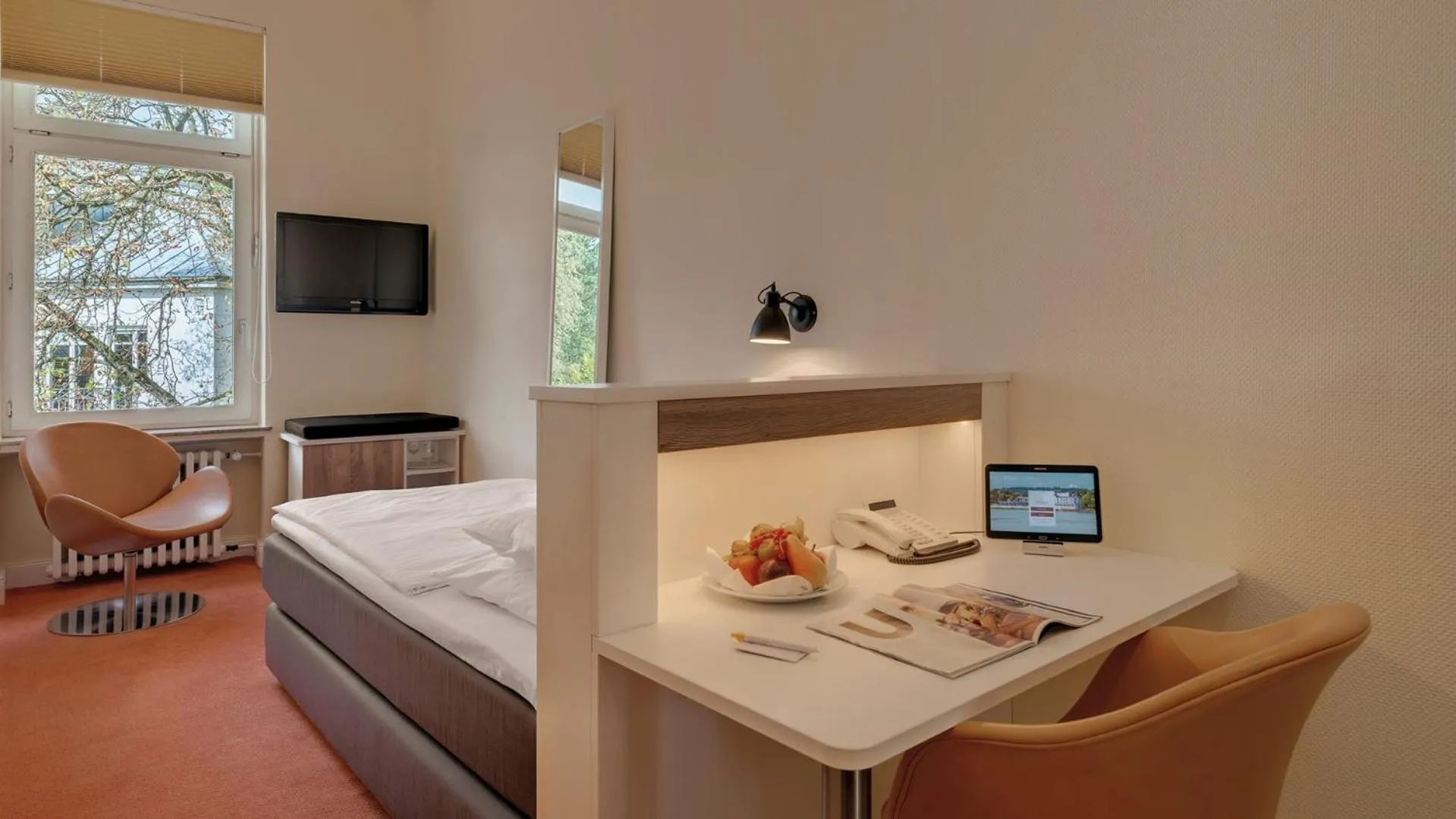 Bedroom, Bed in Rheinhotel Dreesen