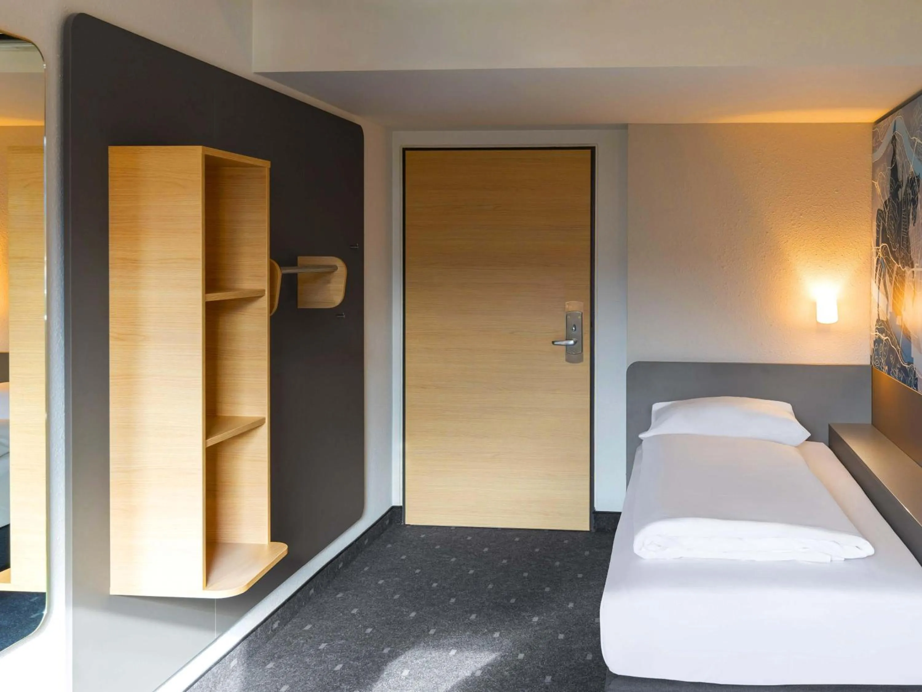 Photo of the whole room, Bed in B&B HOTEL Koblenz-Nord