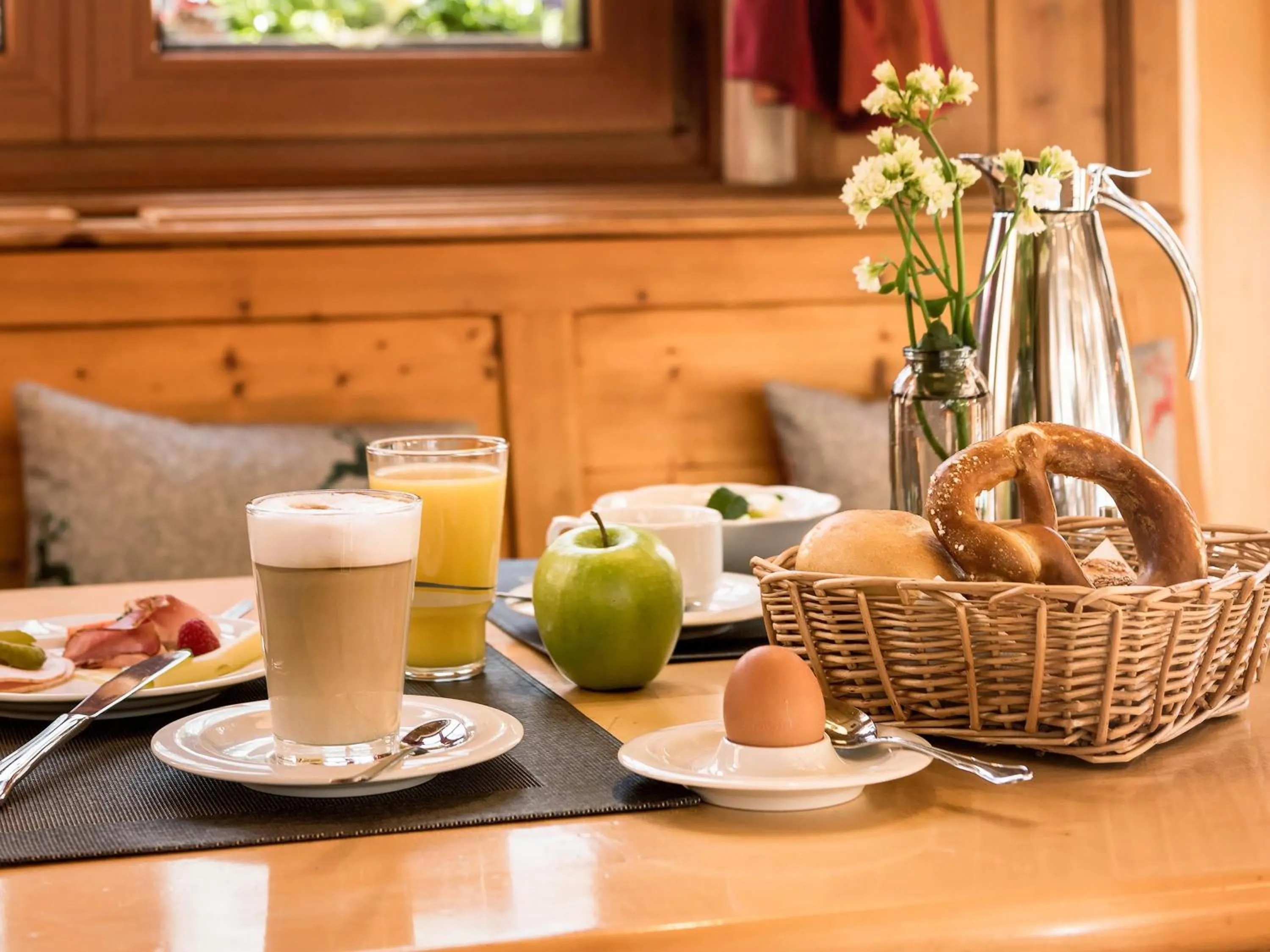 Breakfast in Mercure Hotel Garmisch Partenkirchen