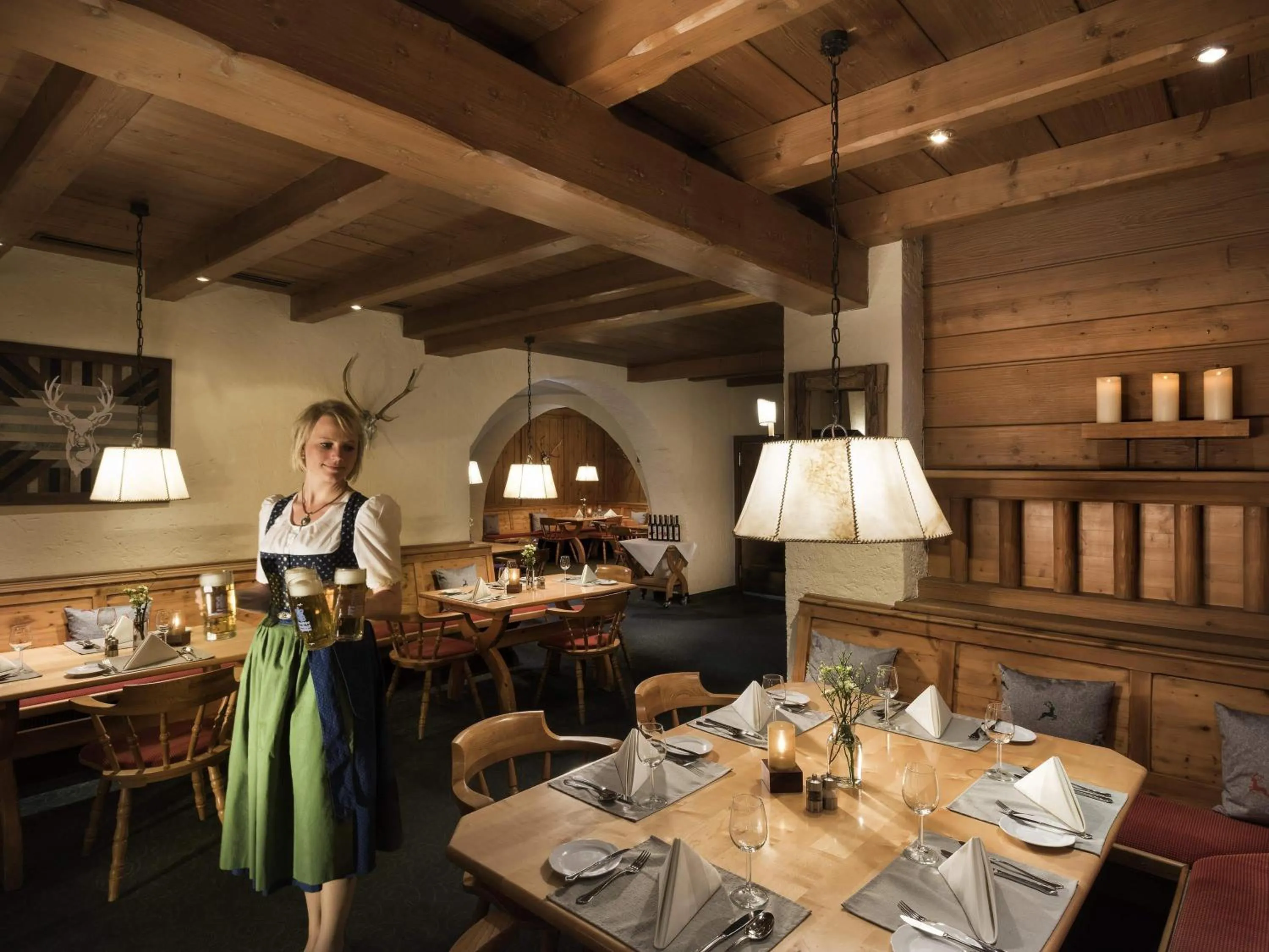 Restaurant/places to eat in Mercure Hotel Garmisch Partenkirchen