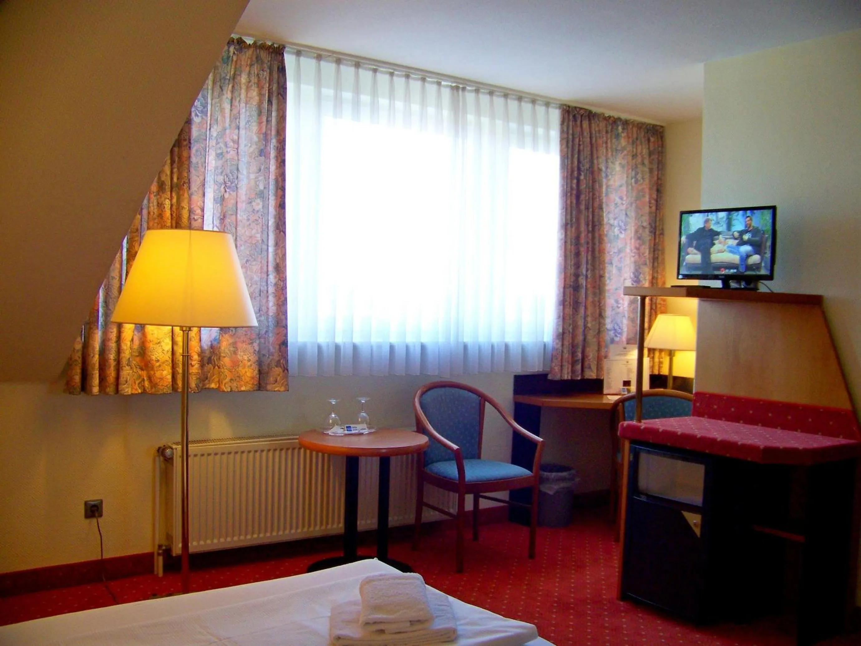 TV and multimedia, Bed in Hotel Amadeus ROYAL Berlin