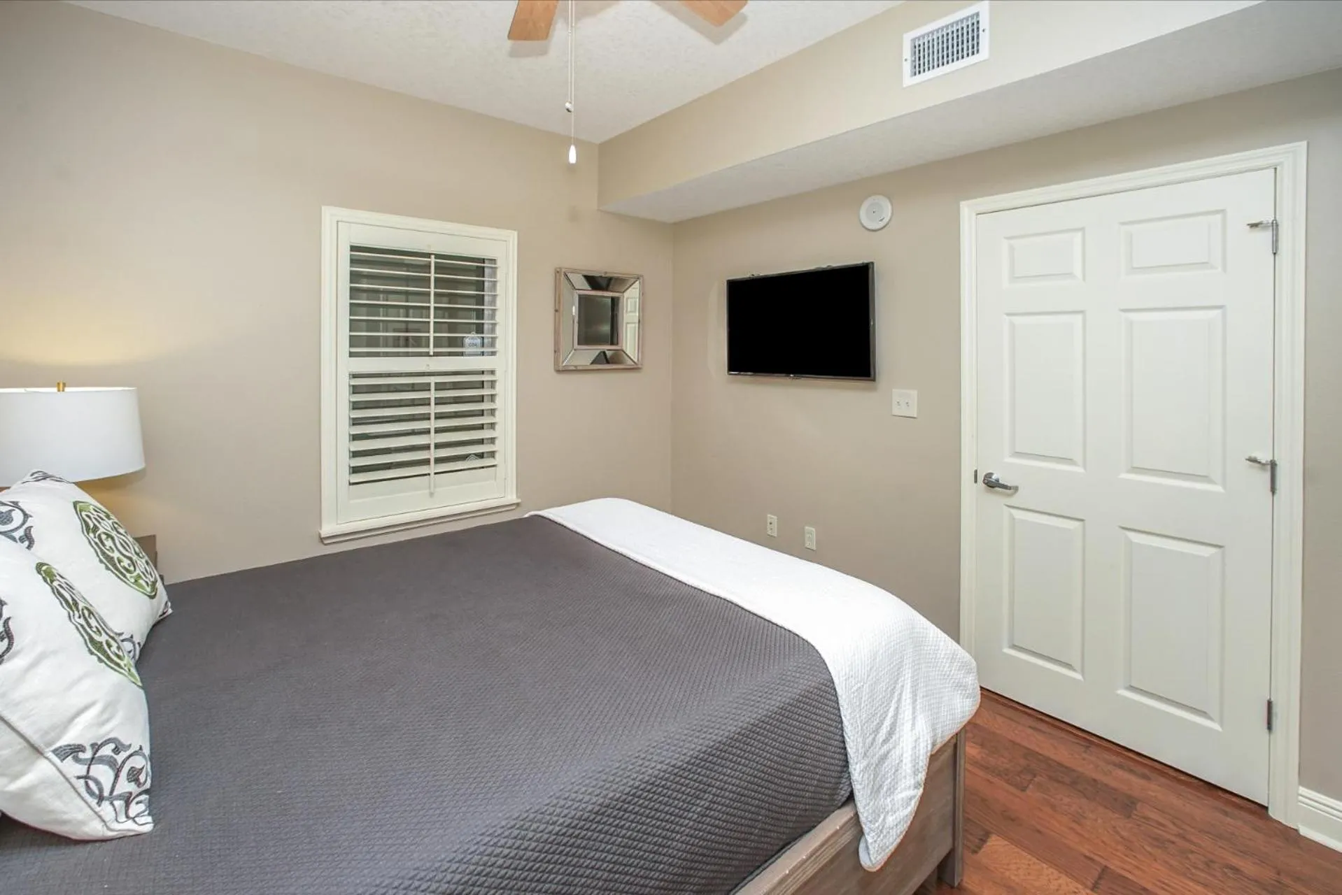 Bed in Ariel Dunes I- 2101 - 1571211