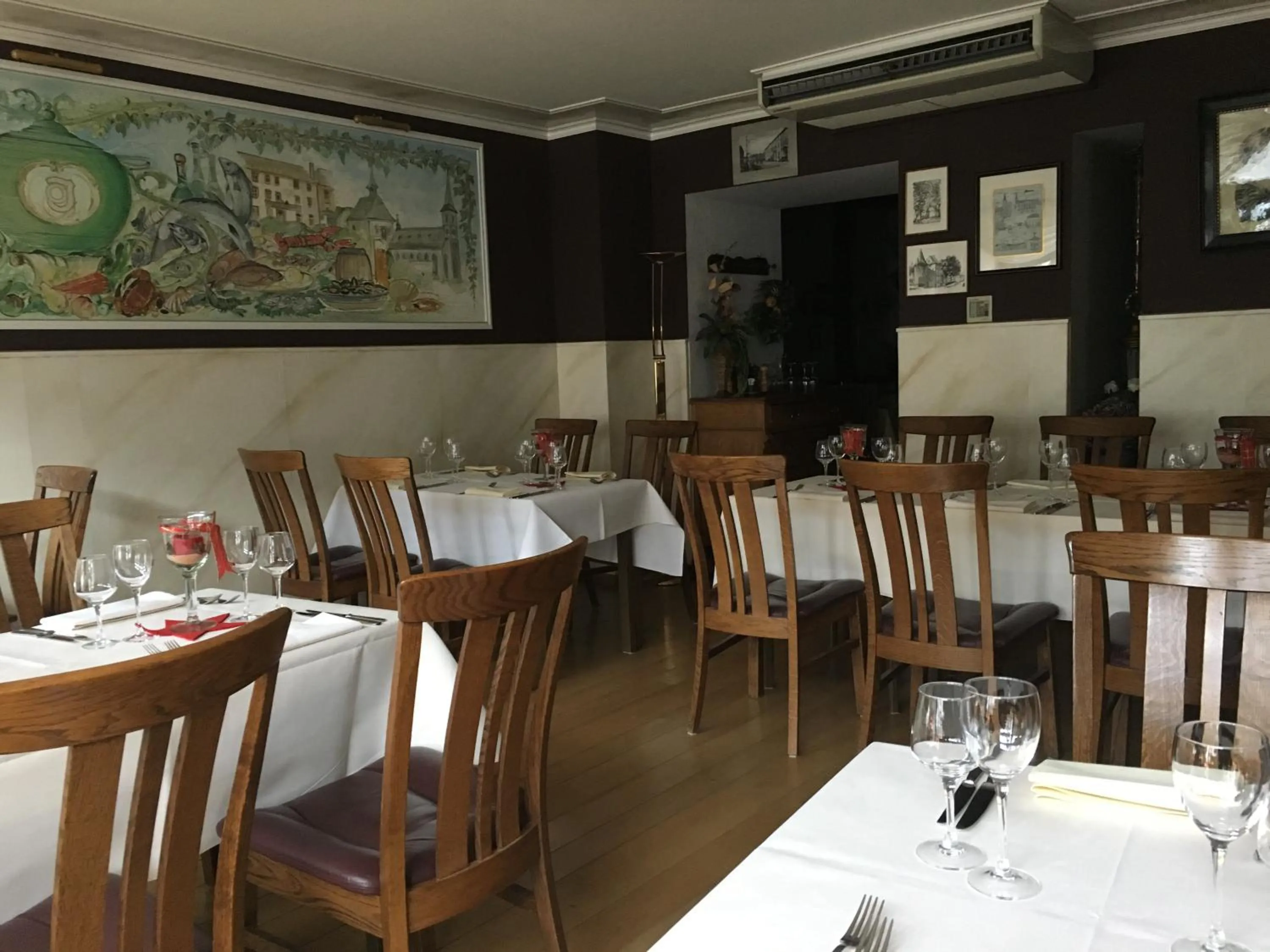 Restaurant/places to eat in Hotel-Restaurant Zum Onkel Jonathan