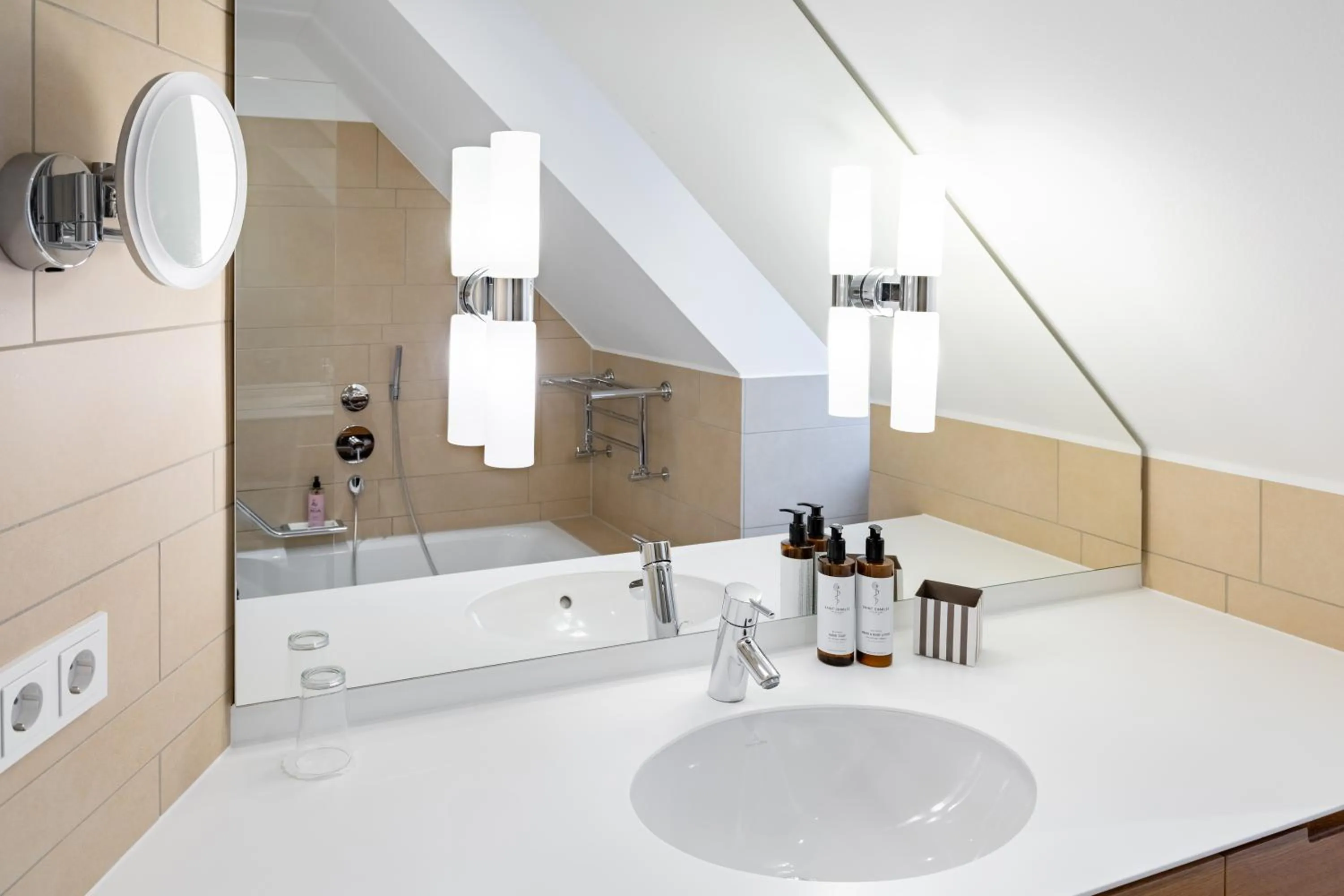 Bathroom in Hotel Alma Am Anger