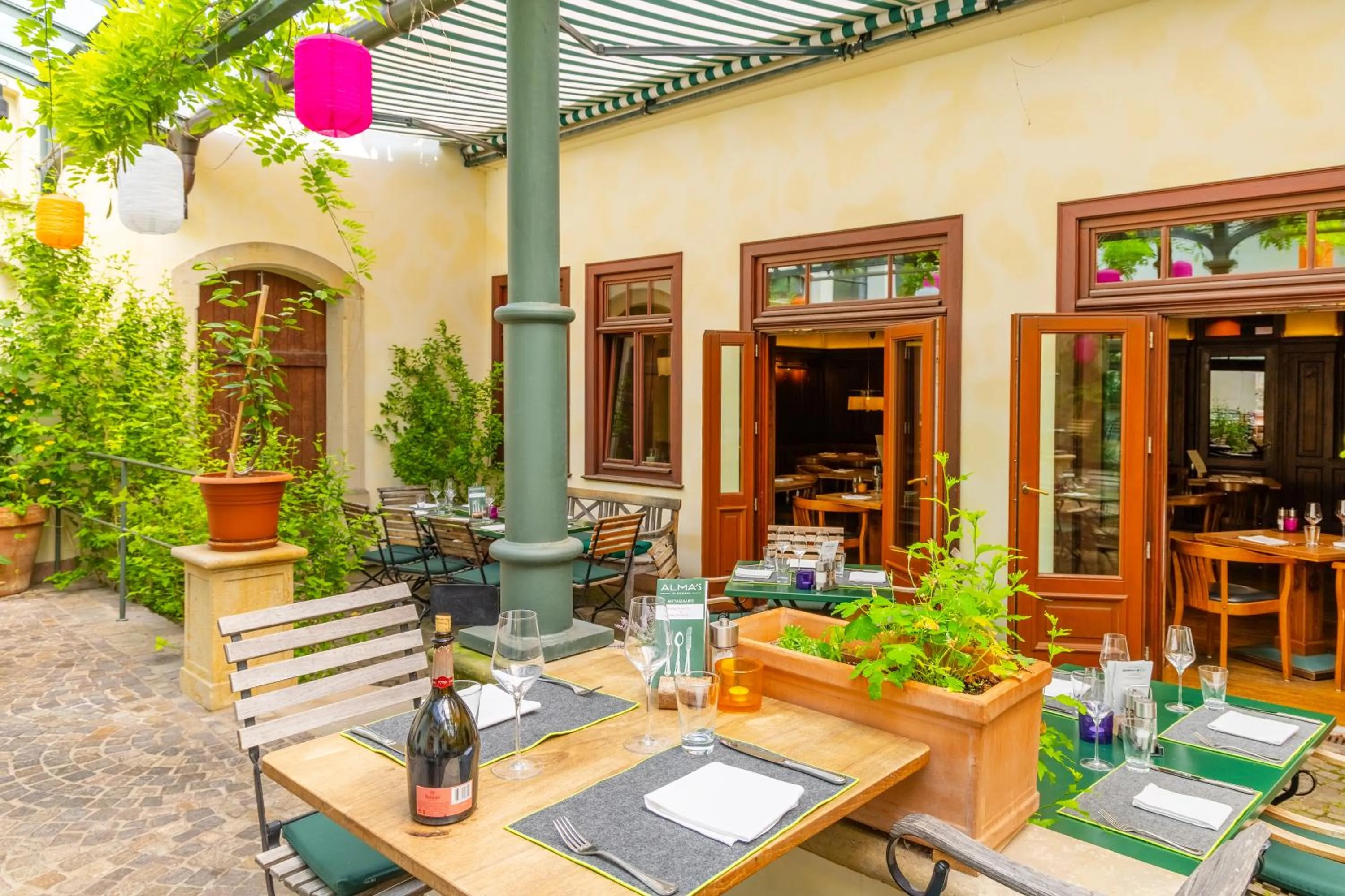 Restaurant/places to eat in Hotel Alma Am Anger