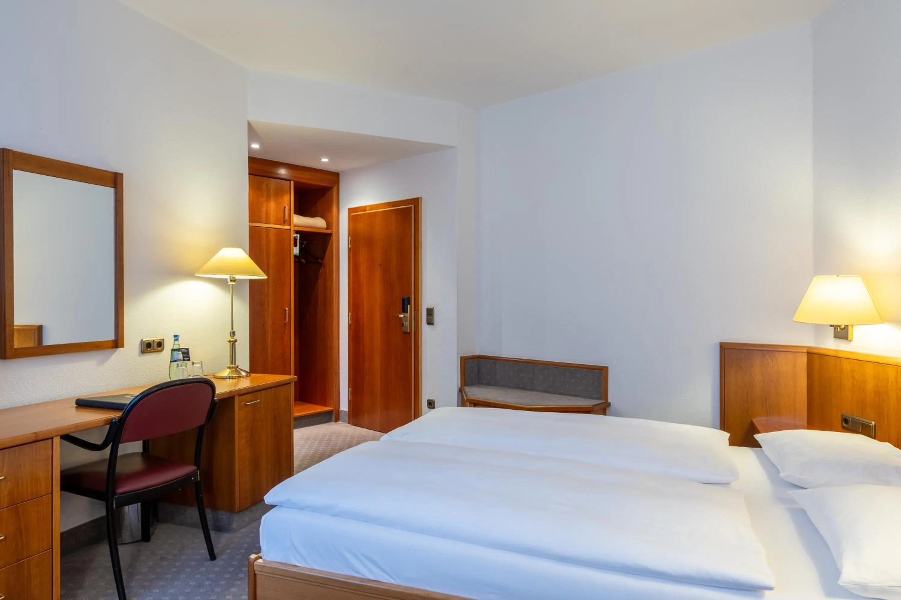 Photo of the whole room, Bed in Hotel Alma Am Anger