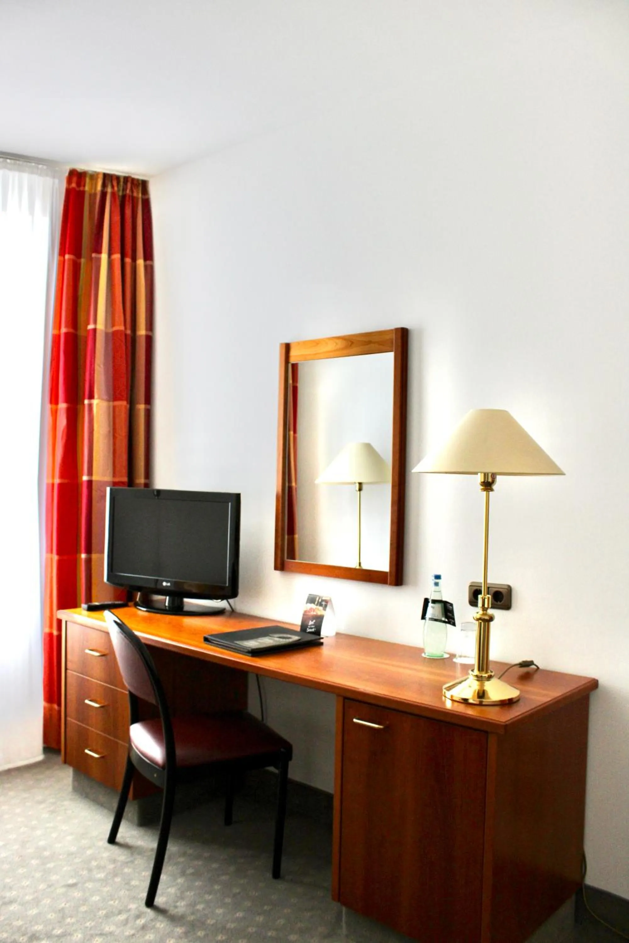 Photo of the whole room in Hotel Alma Am Anger